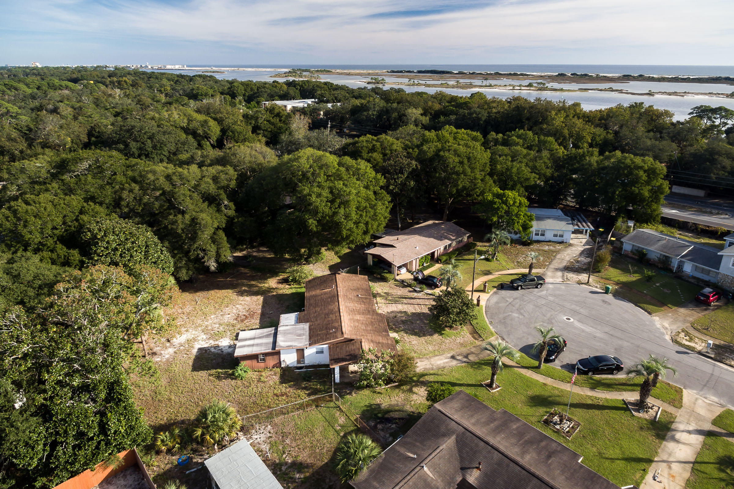 OAK TREE PARK - Residential