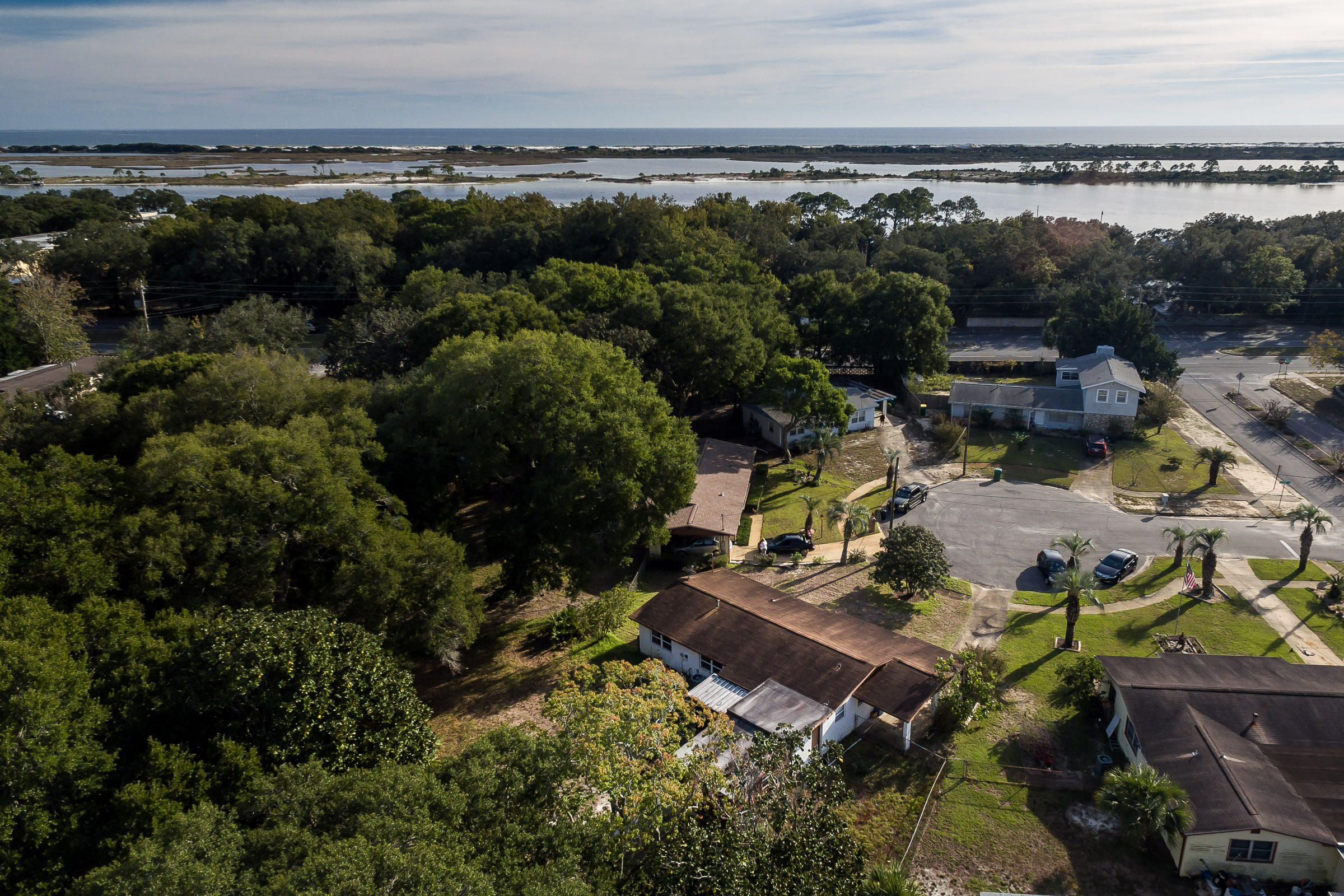 OAK TREE PARK - Residential