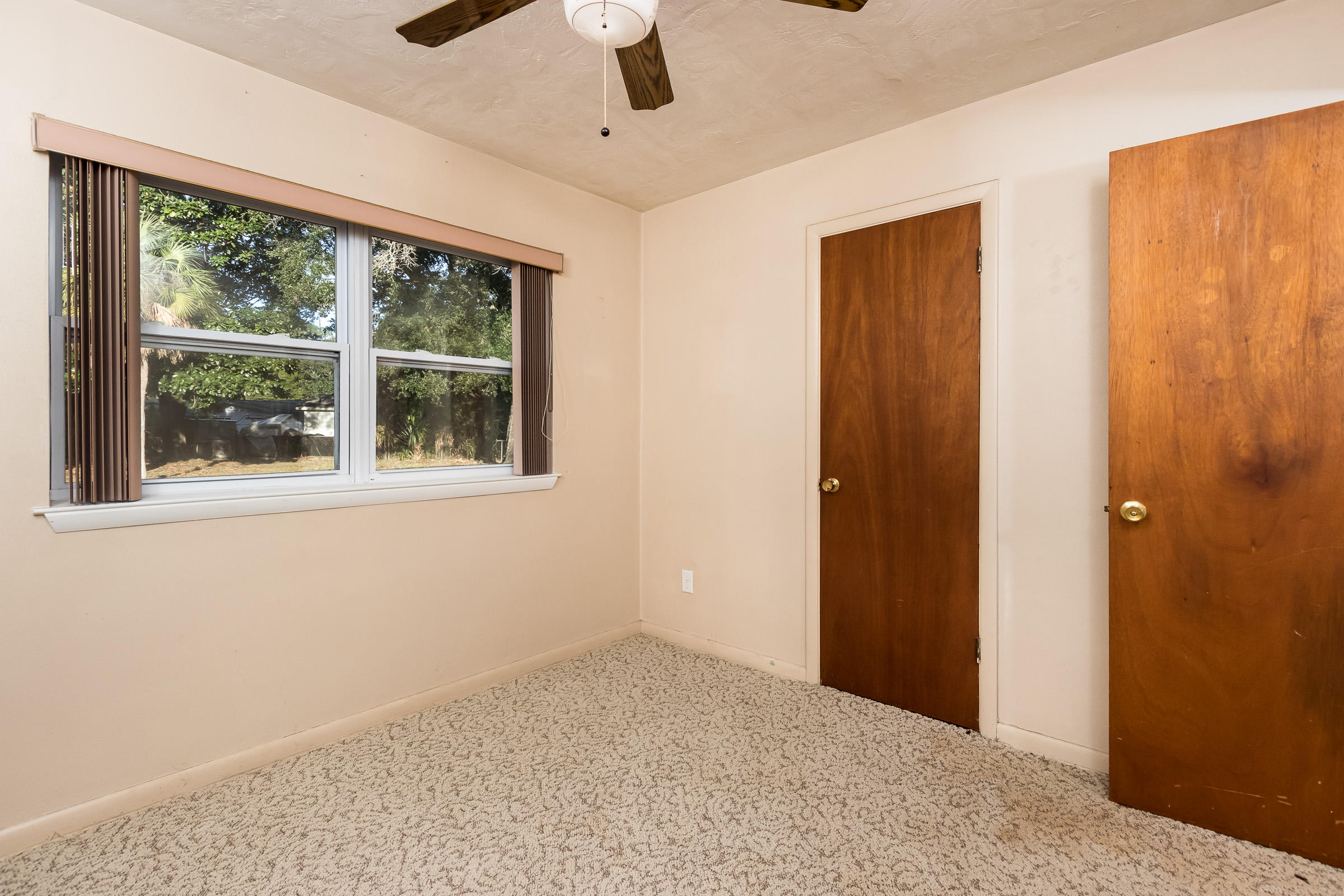 OAK TREE PARK - Residential