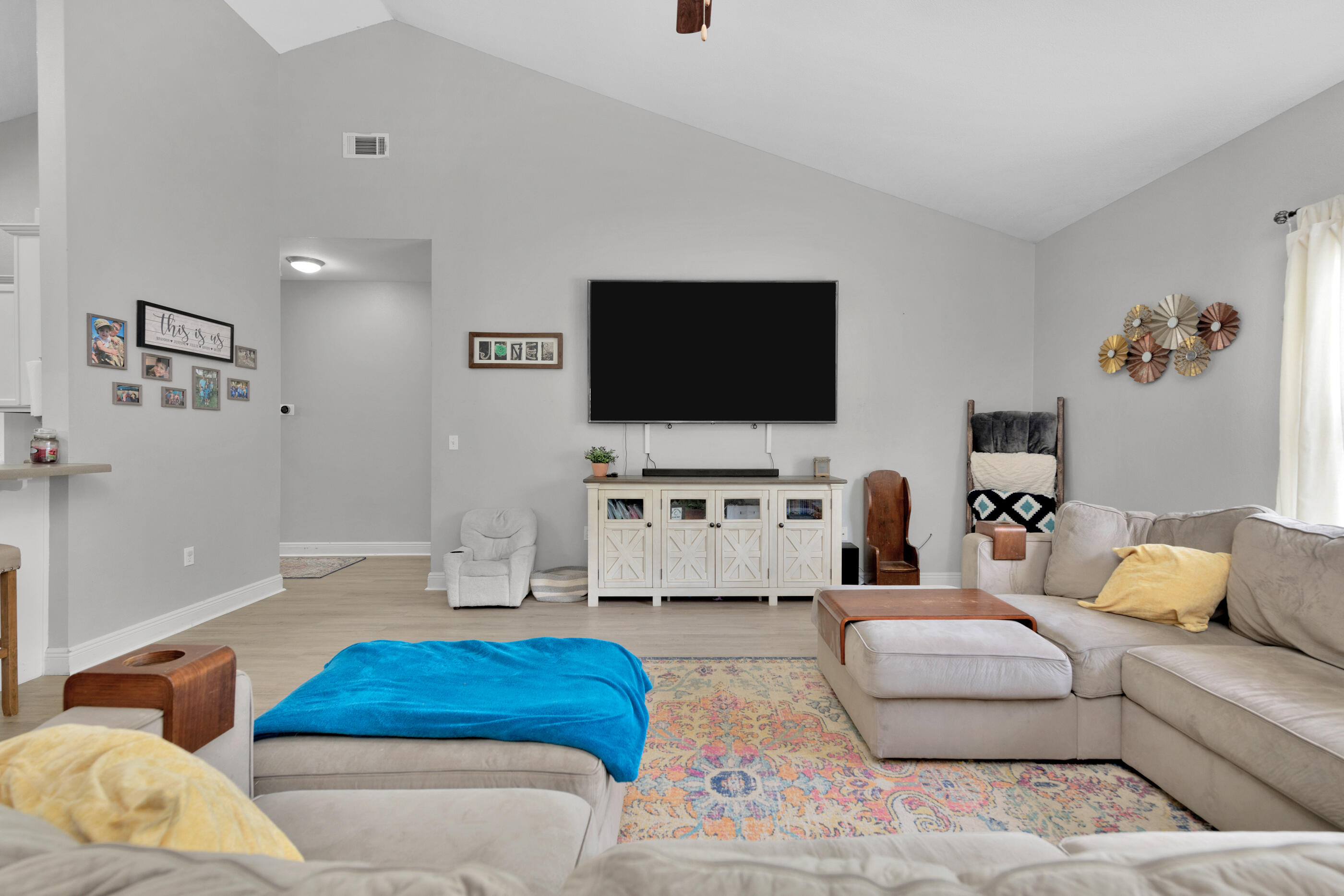 ROLLING RIDGE - Residential