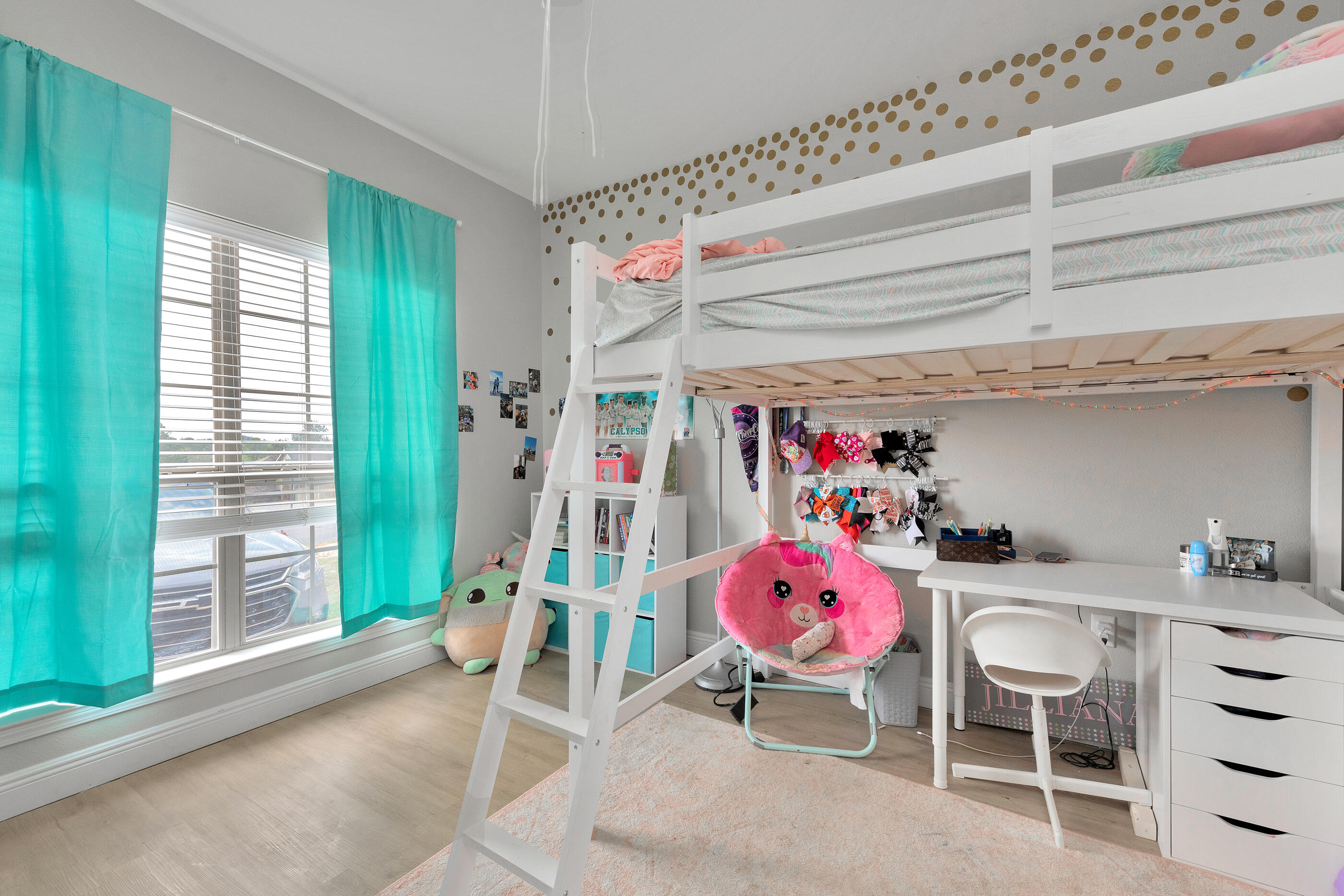 ROLLING RIDGE - Residential