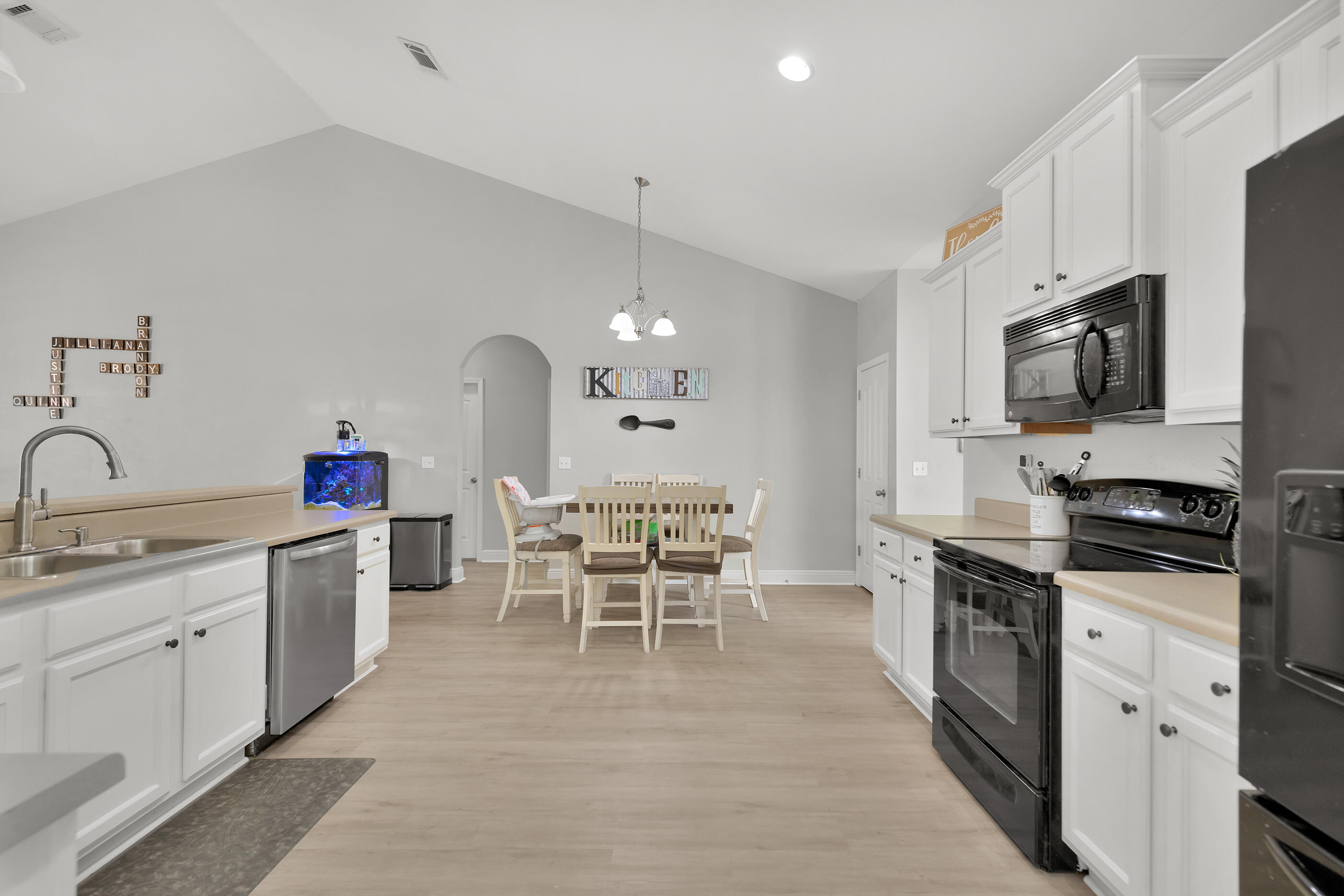 ROLLING RIDGE - Residential