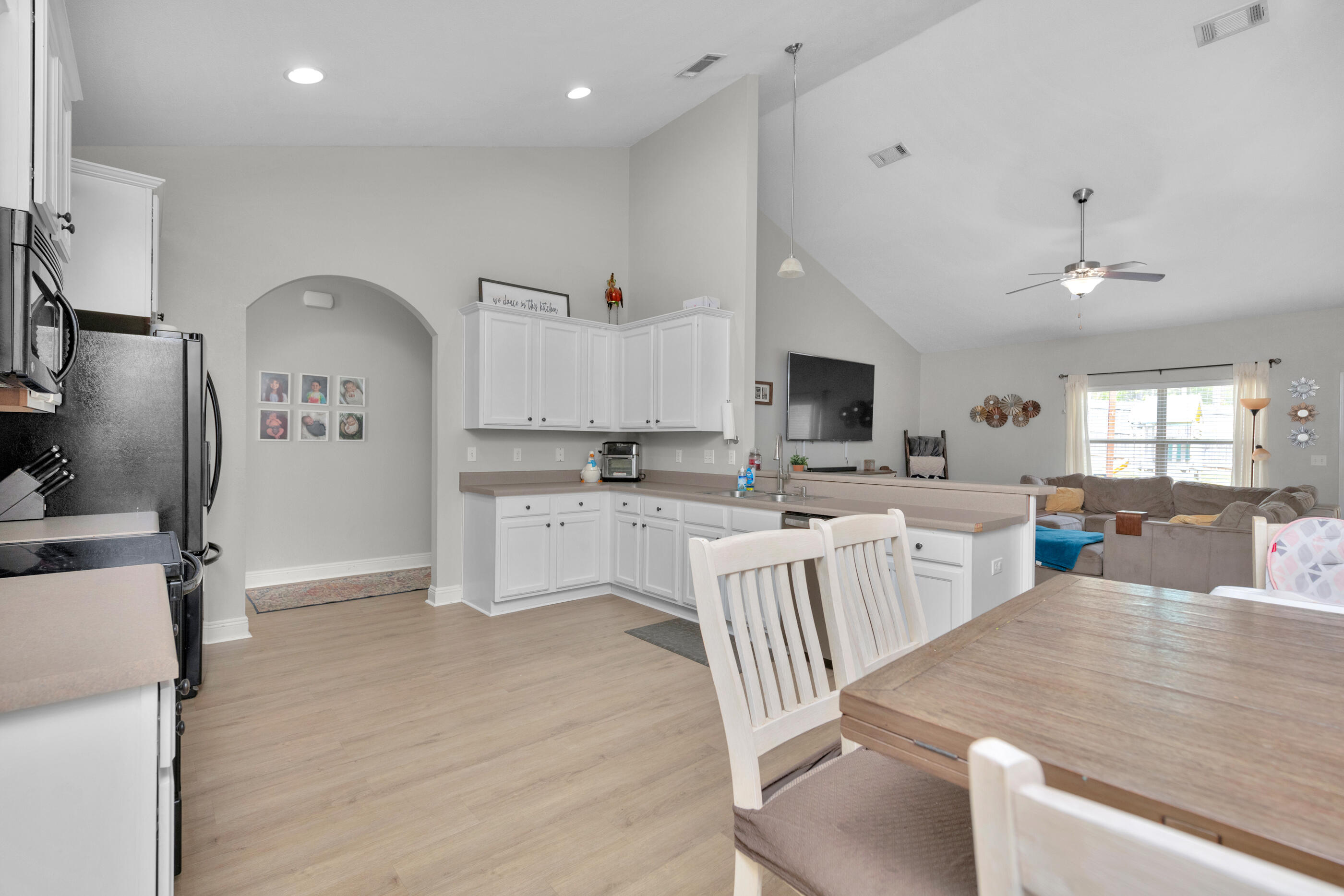 ROLLING RIDGE - Residential