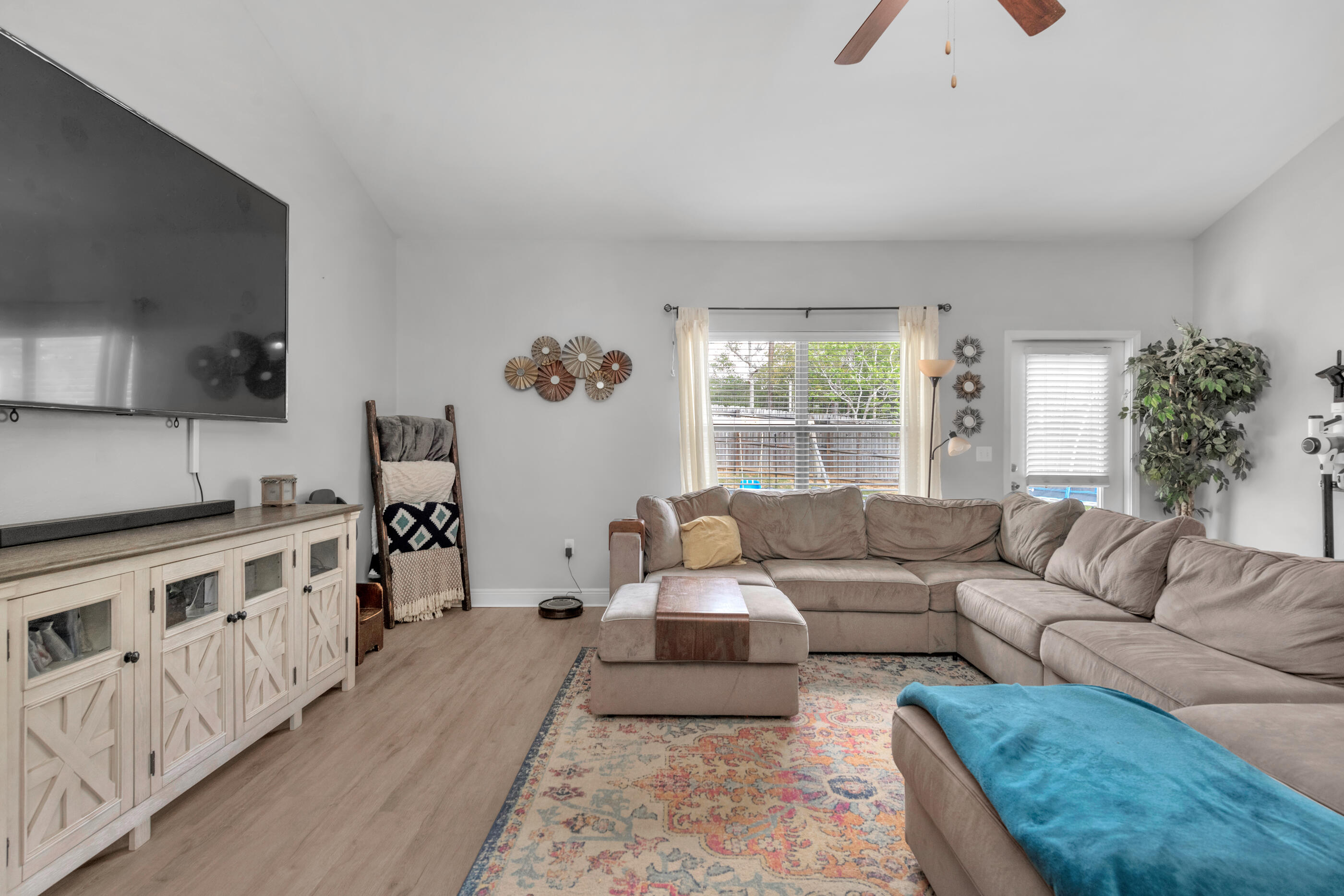 ROLLING RIDGE - Residential