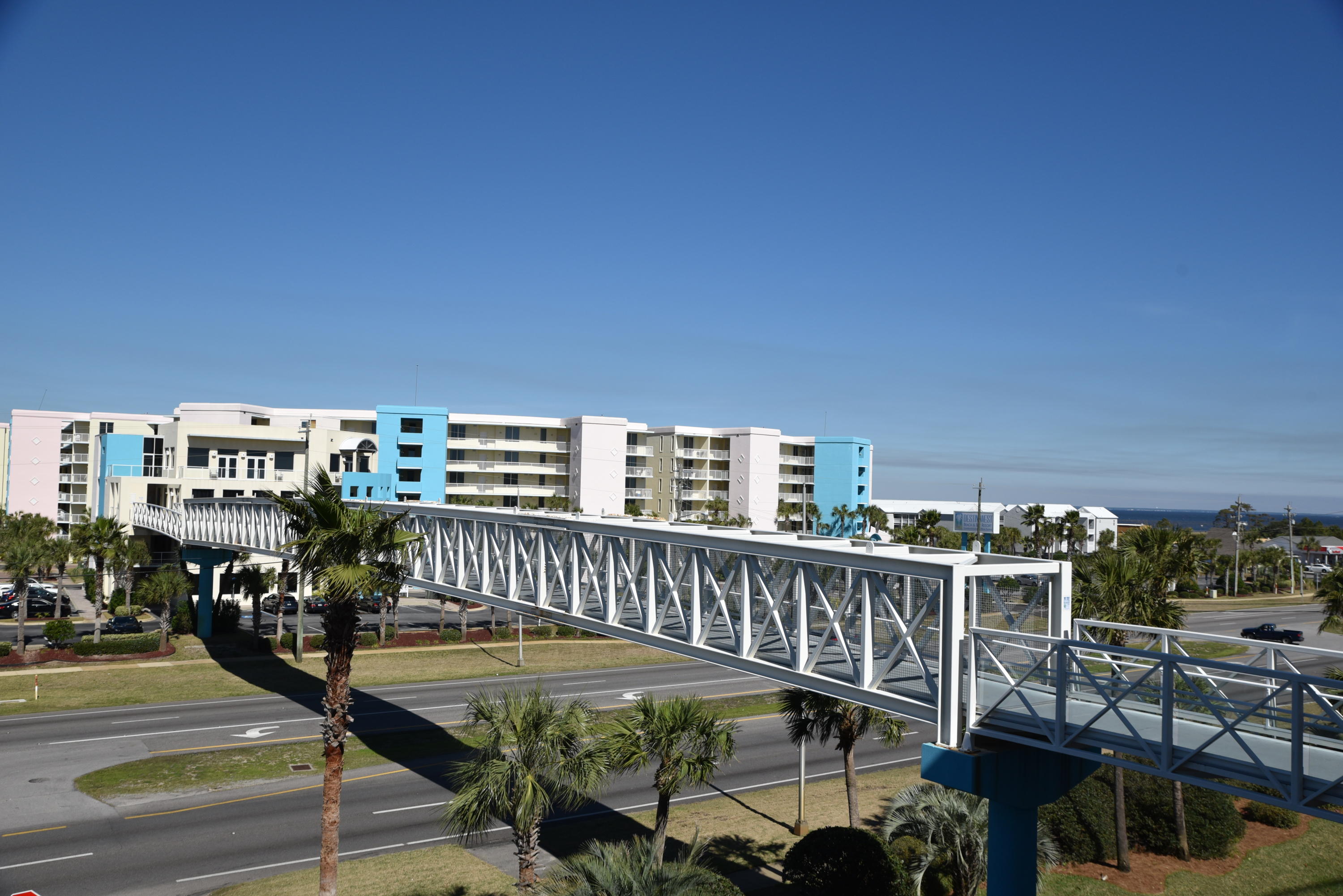 DESTIN WEST GULFSIDE VILLAS - Residential