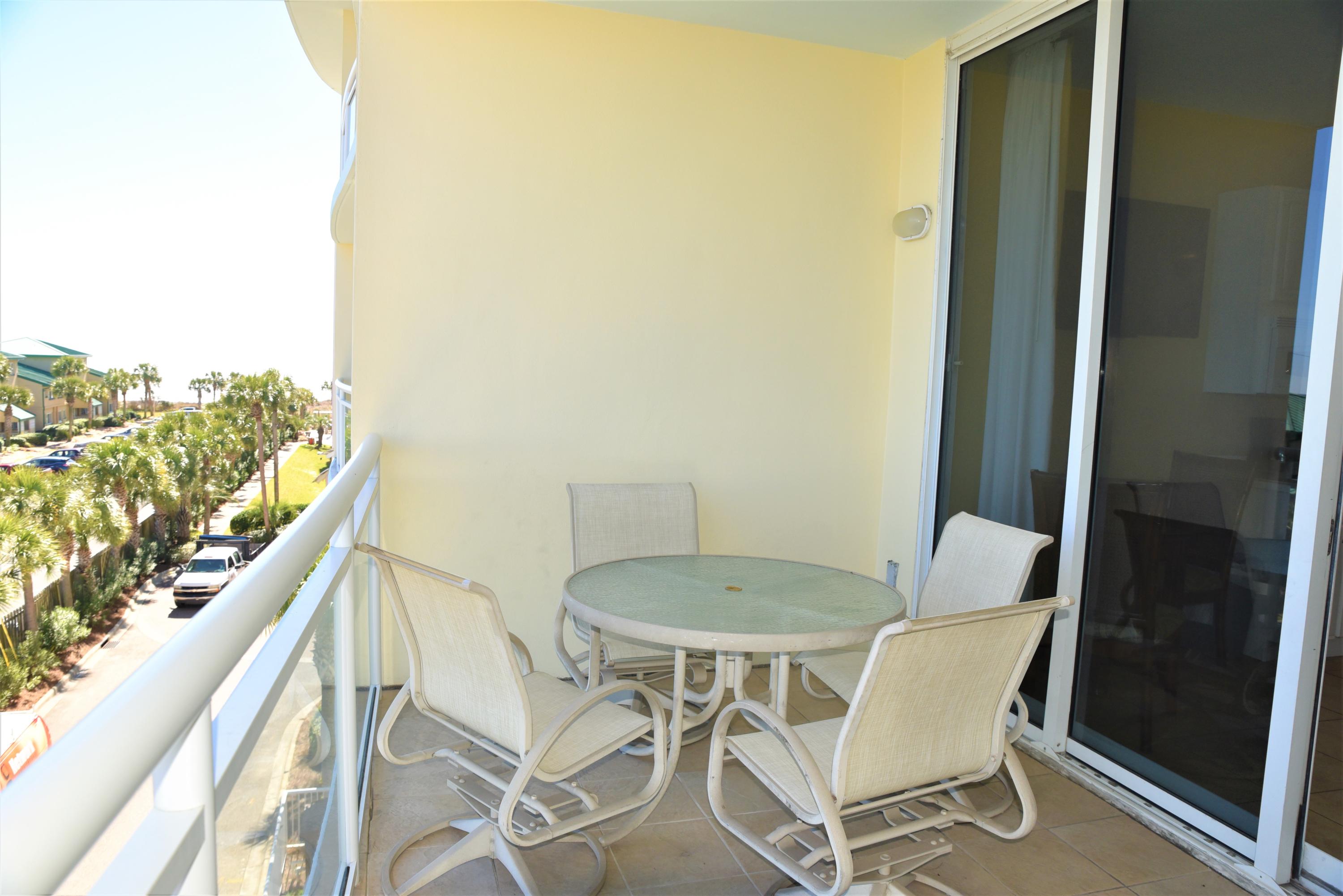 DESTIN WEST GULFSIDE VILLAS - Residential