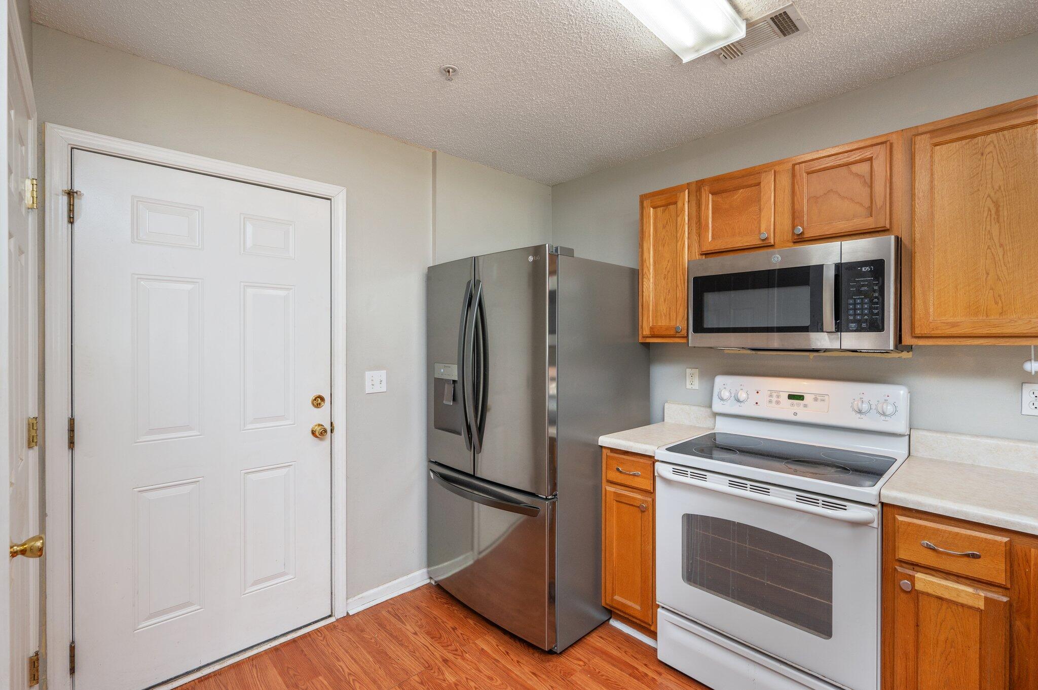 ROLLING PINES - Residential Lease