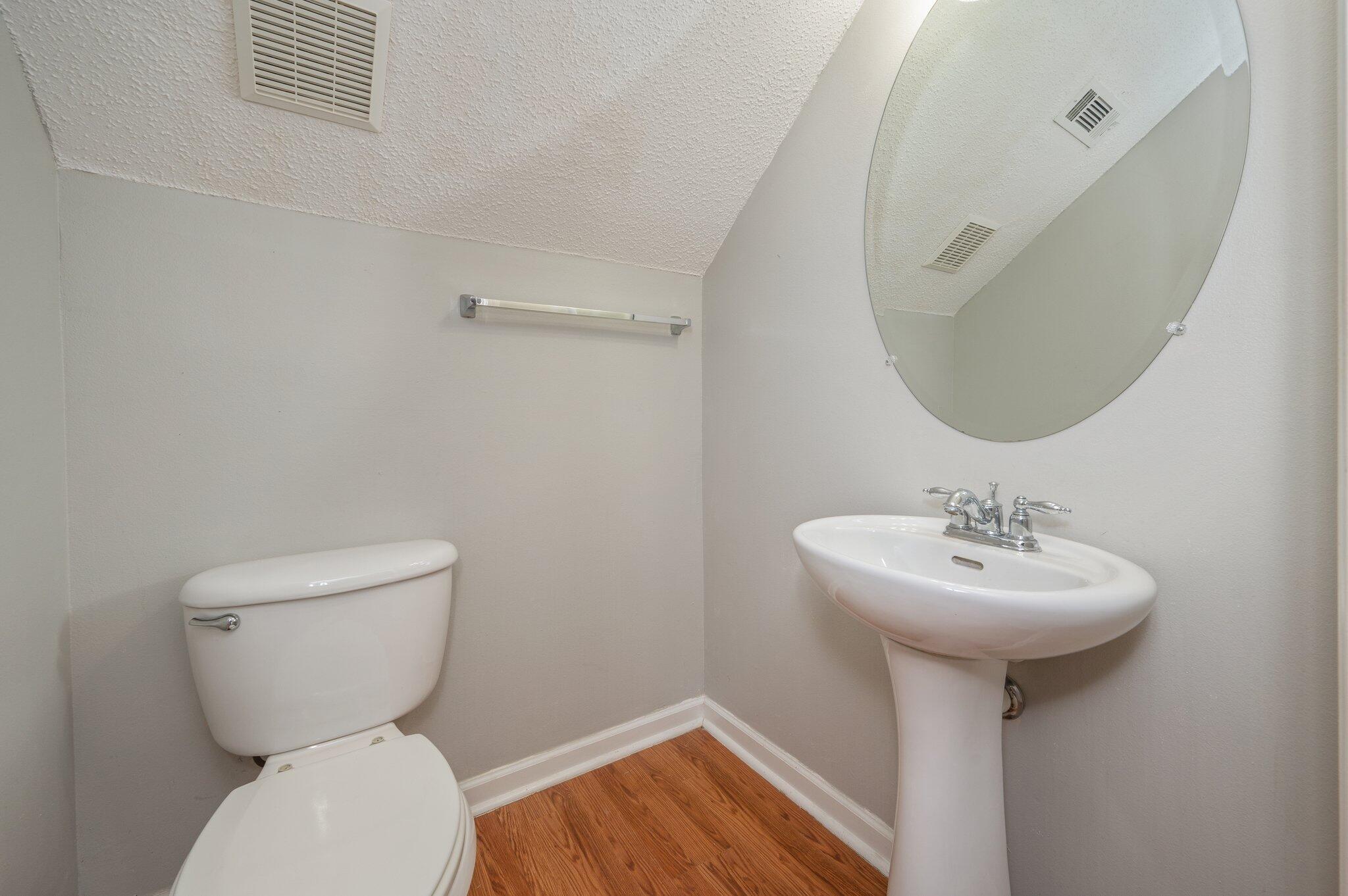 ROLLING PINES - Residential Lease