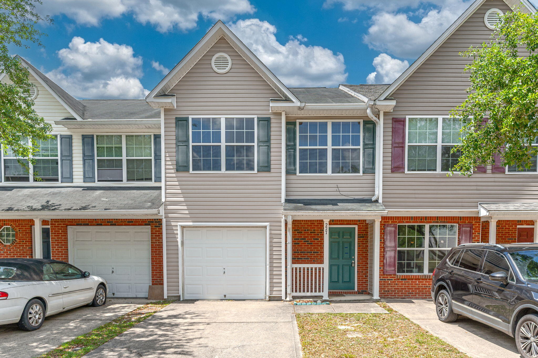 ROLLING PINES - Residential Lease