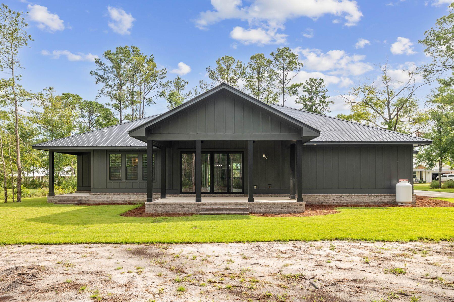 BAY GROVE - Residential