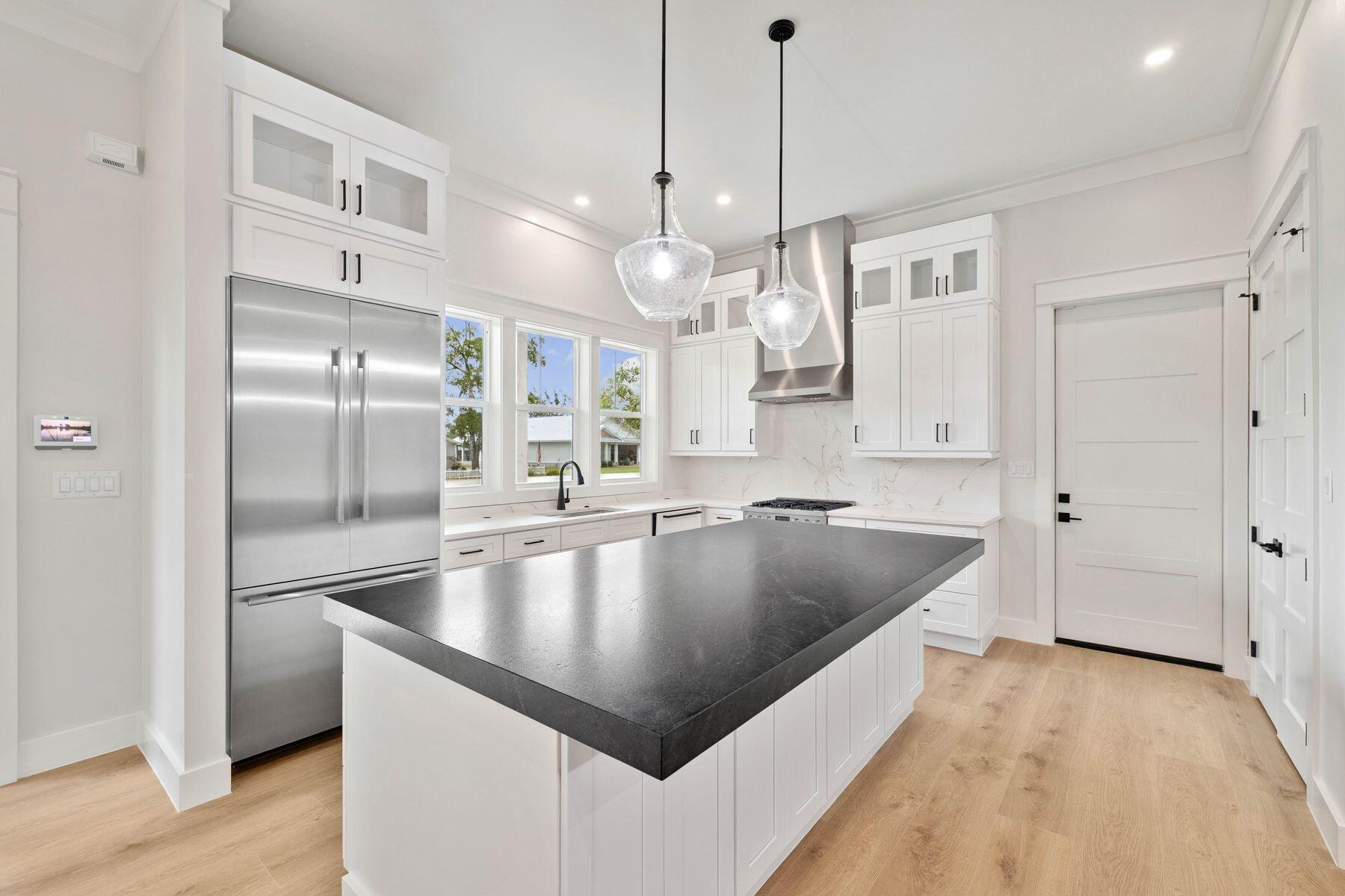 BAY GROVE - Residential