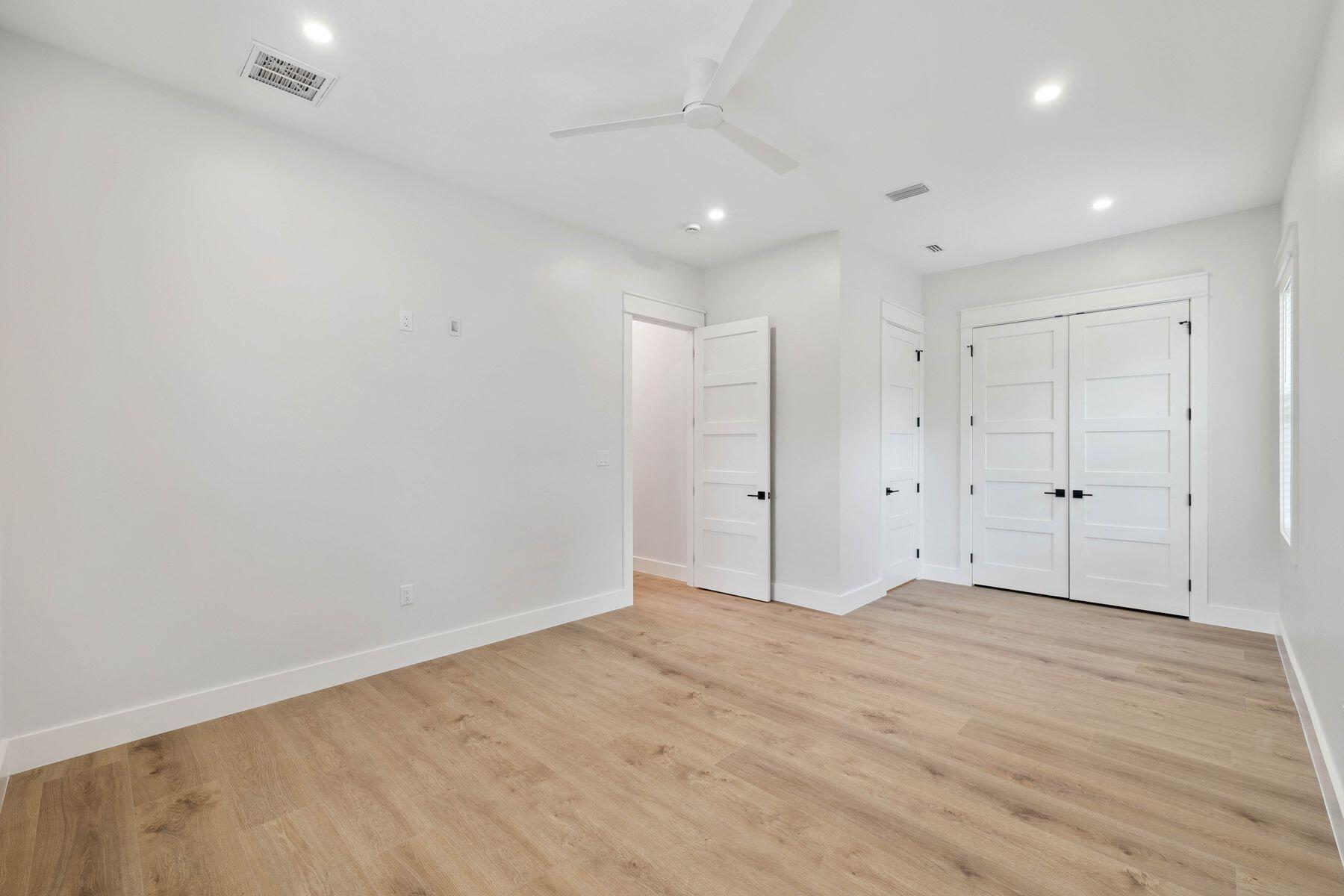 BAY GROVE - Residential