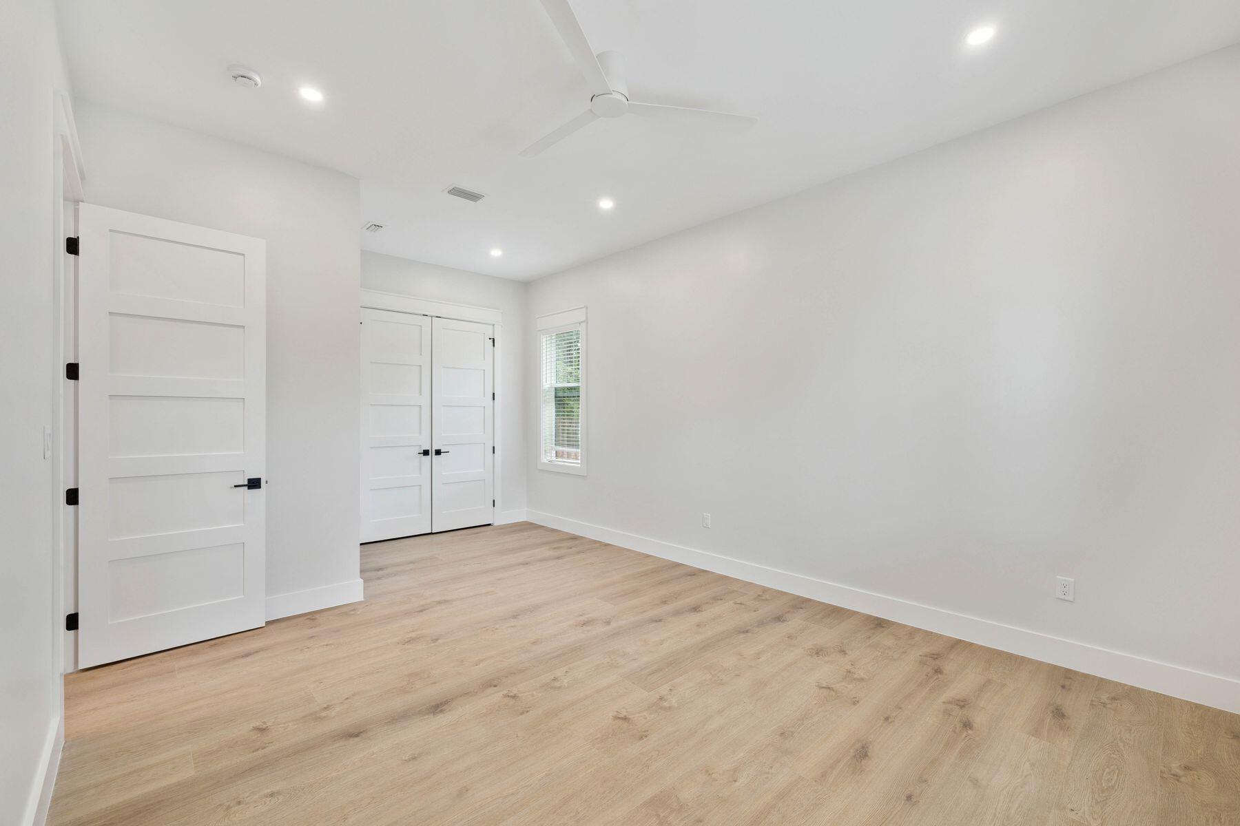 BAY GROVE - Residential