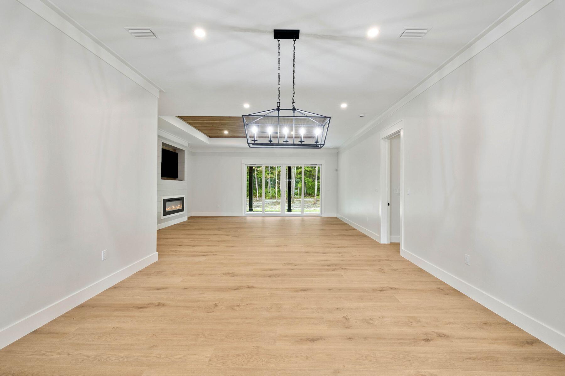 BAY GROVE - Residential