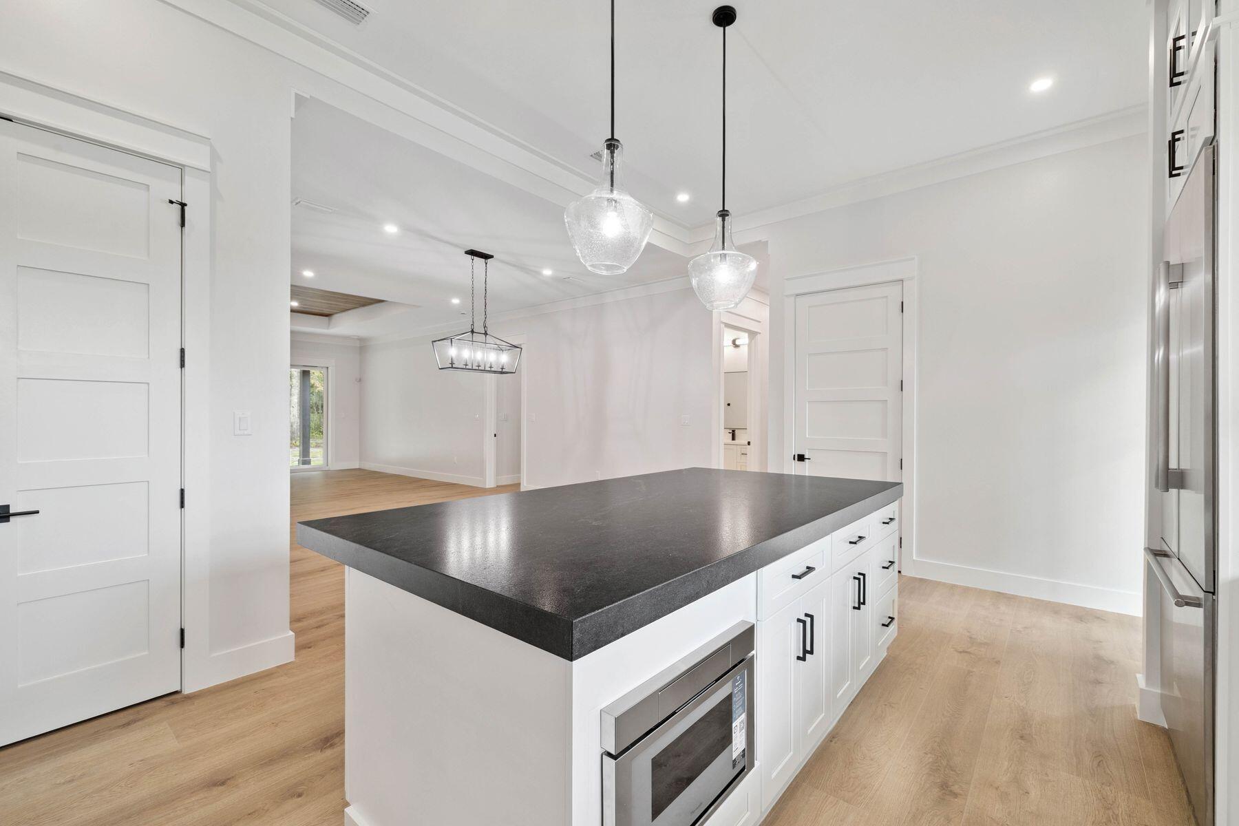 BAY GROVE - Residential