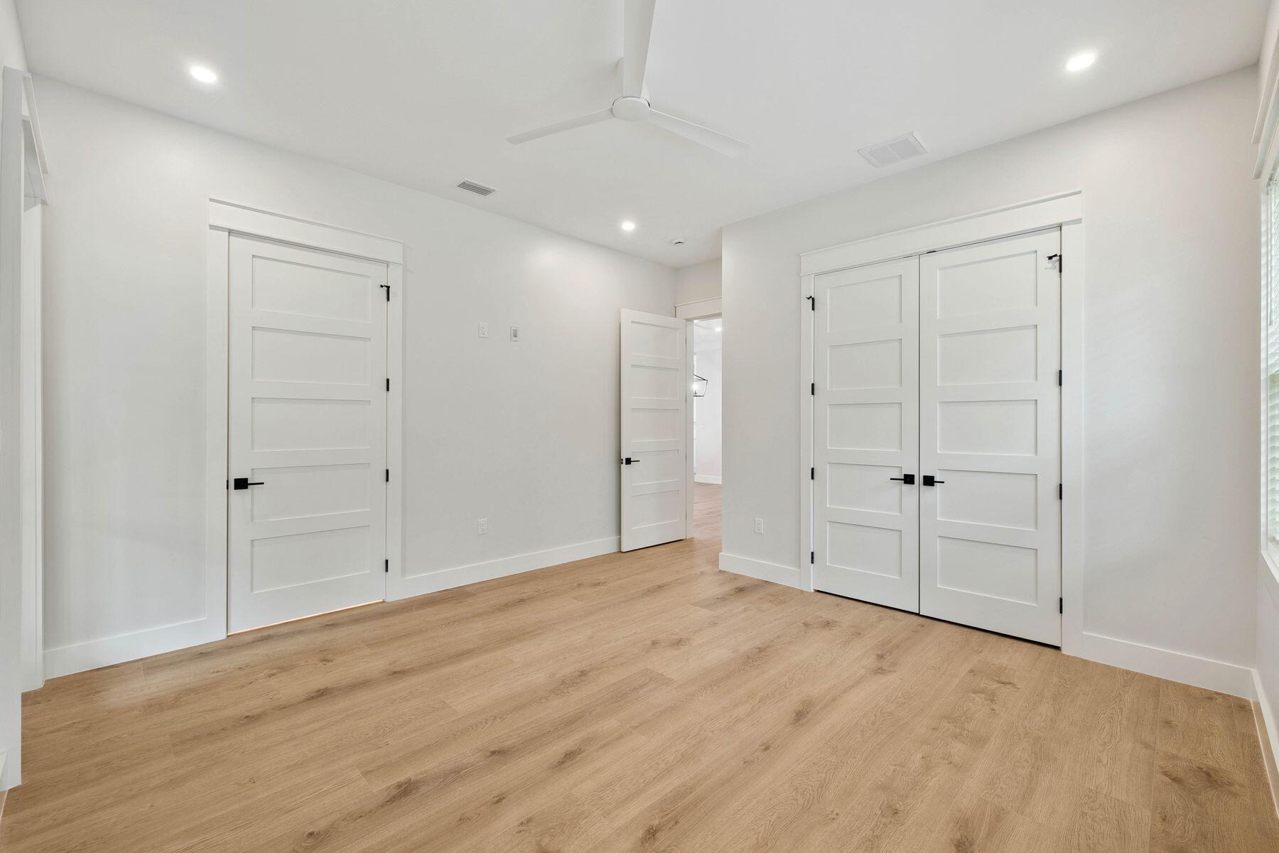 BAY GROVE - Residential