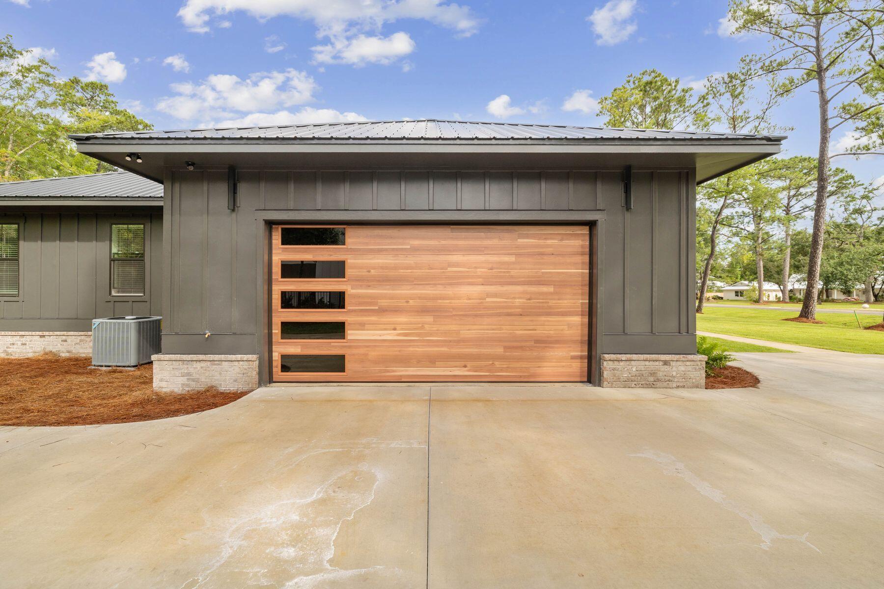 BAY GROVE - Residential