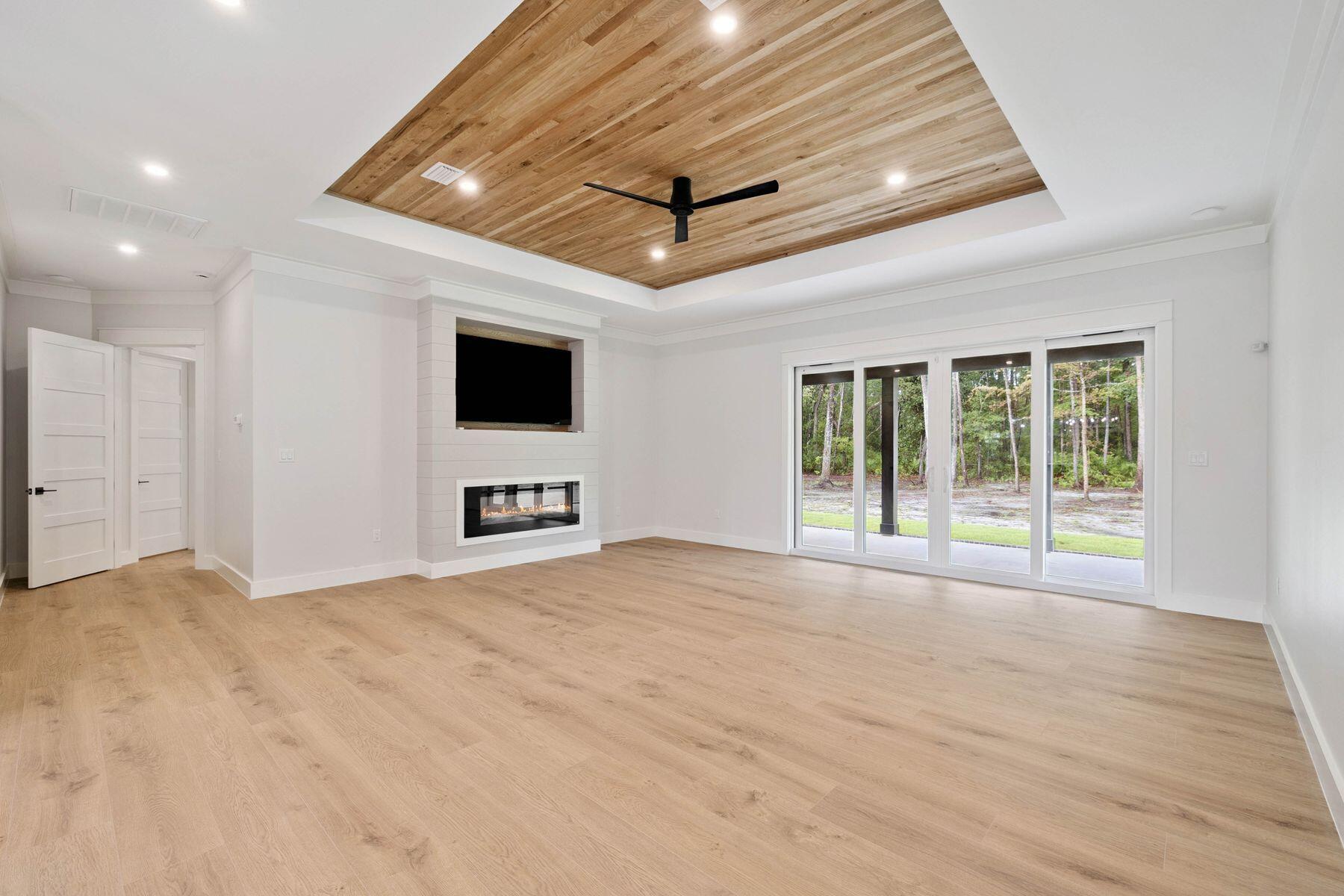BAY GROVE - Residential