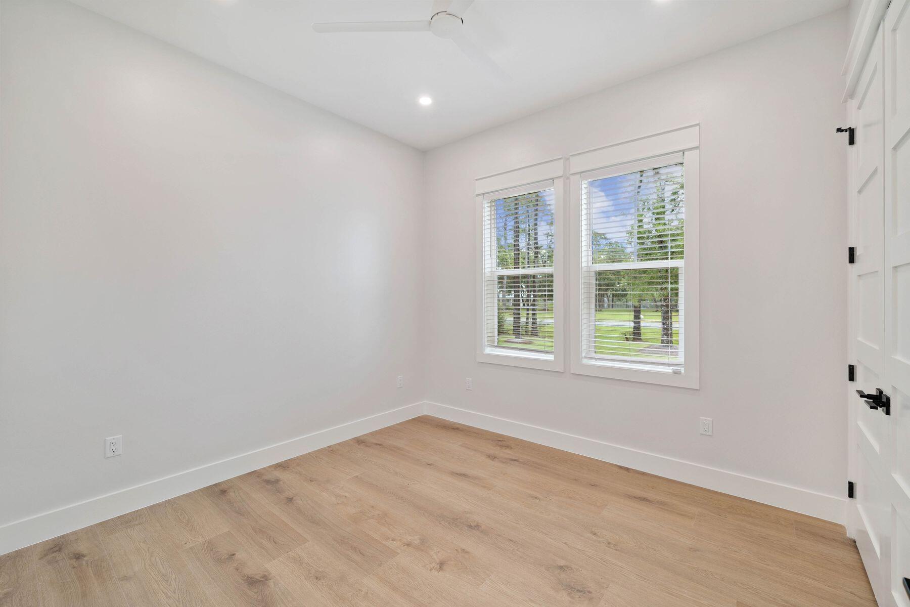 BAY GROVE - Residential