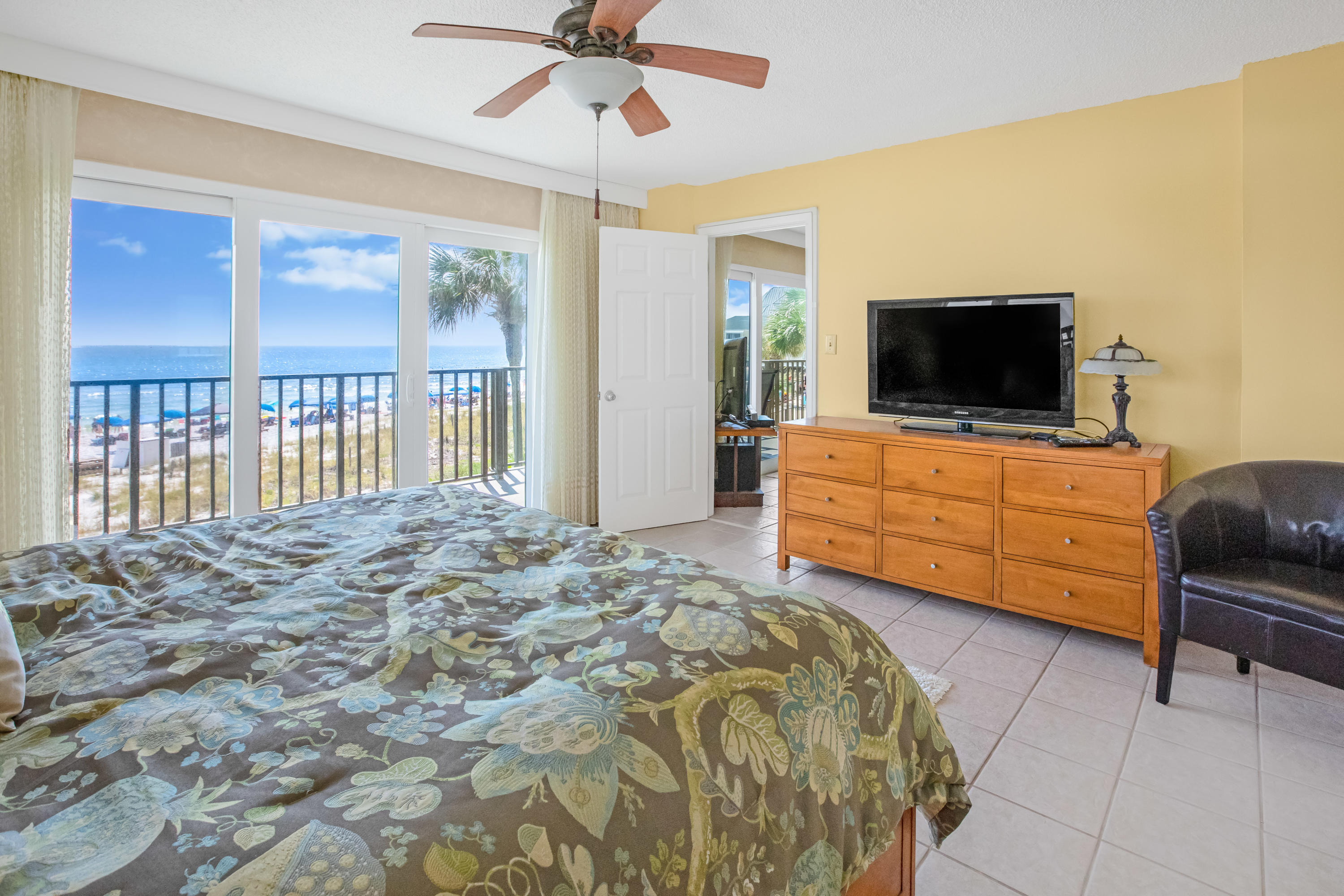 The Commodore - Residential