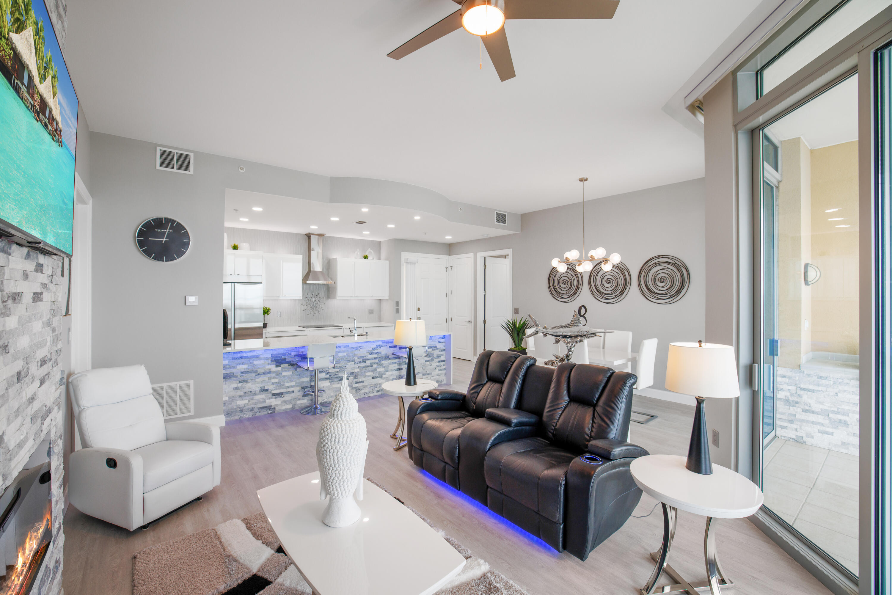 MARINA LANDING - Residential