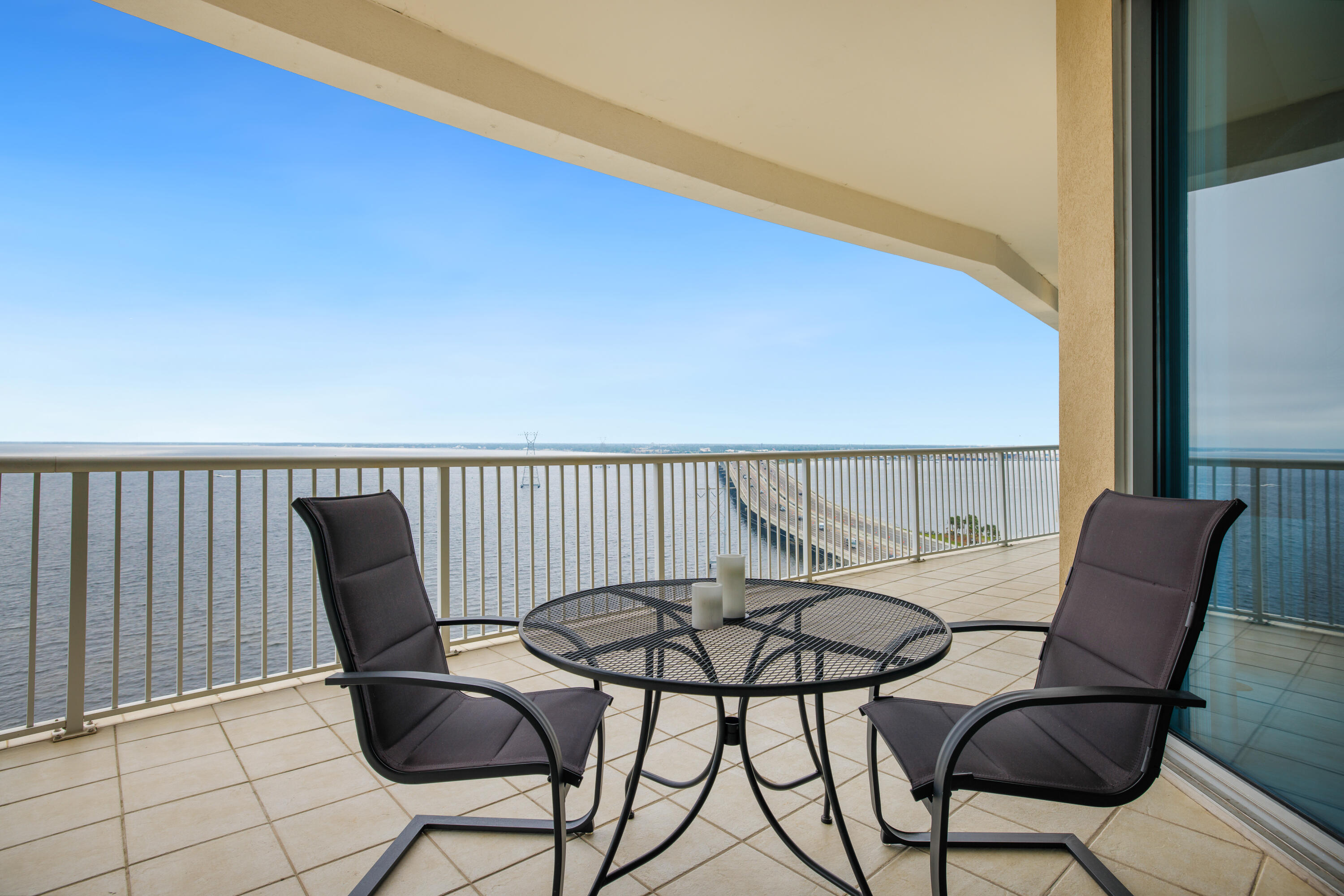 MARINA LANDING - Residential