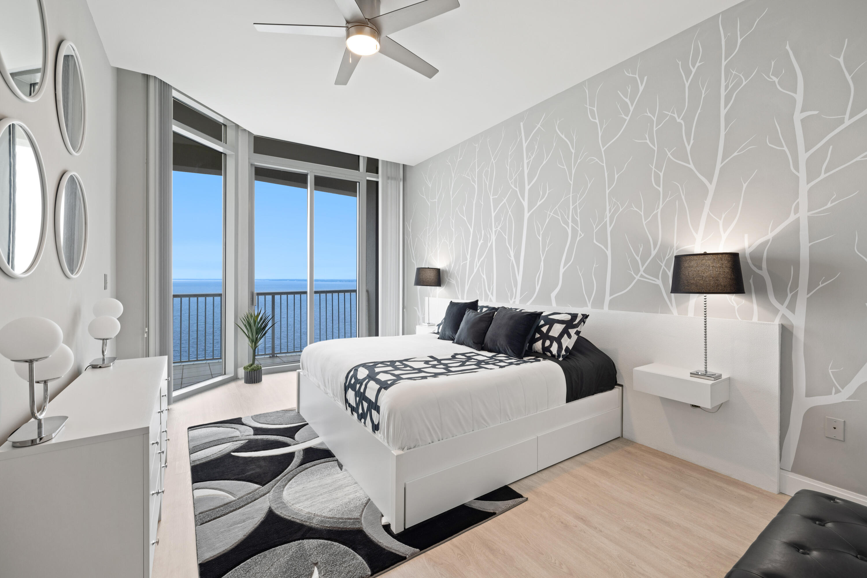 MARINA LANDING - Residential