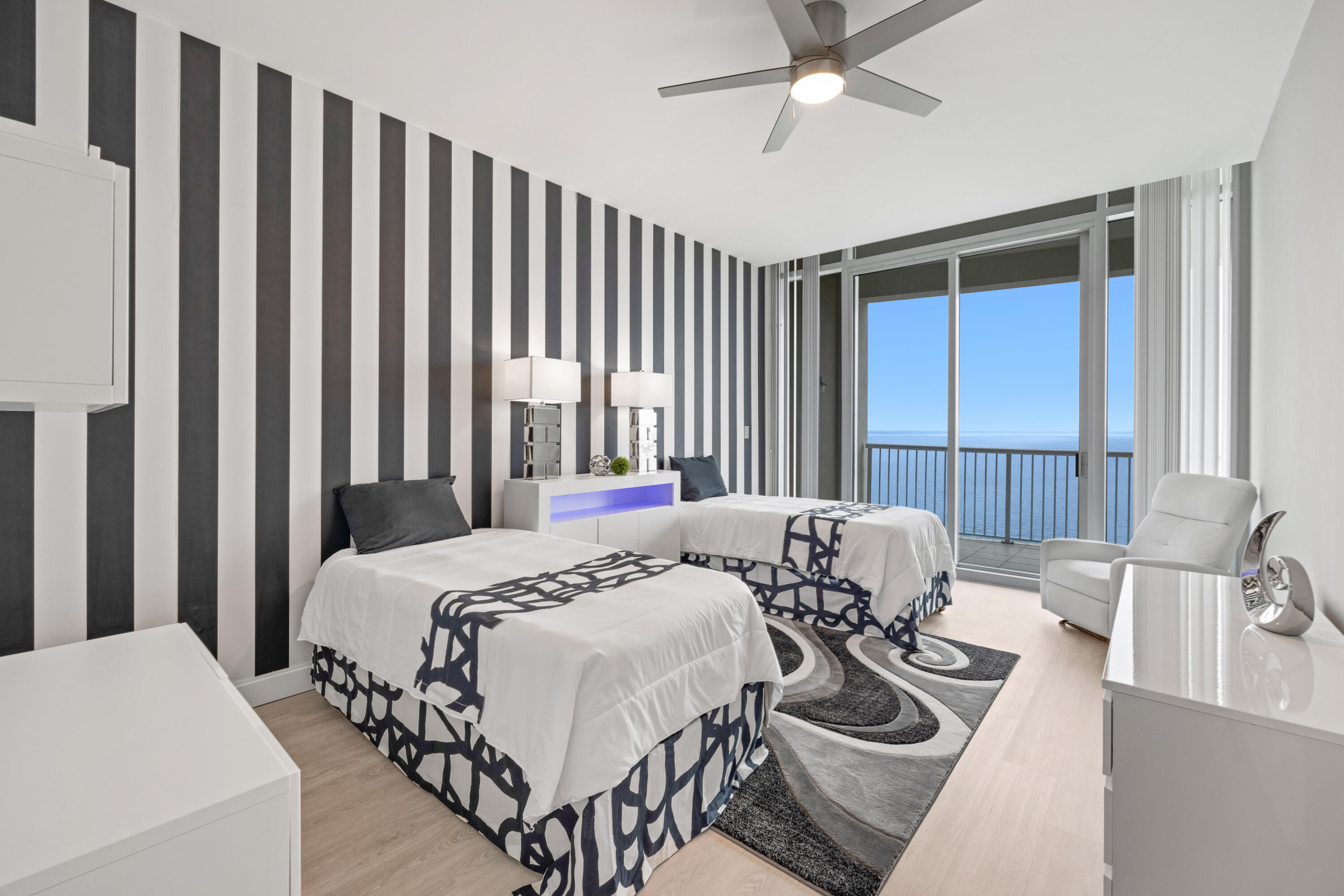MARINA LANDING - Residential