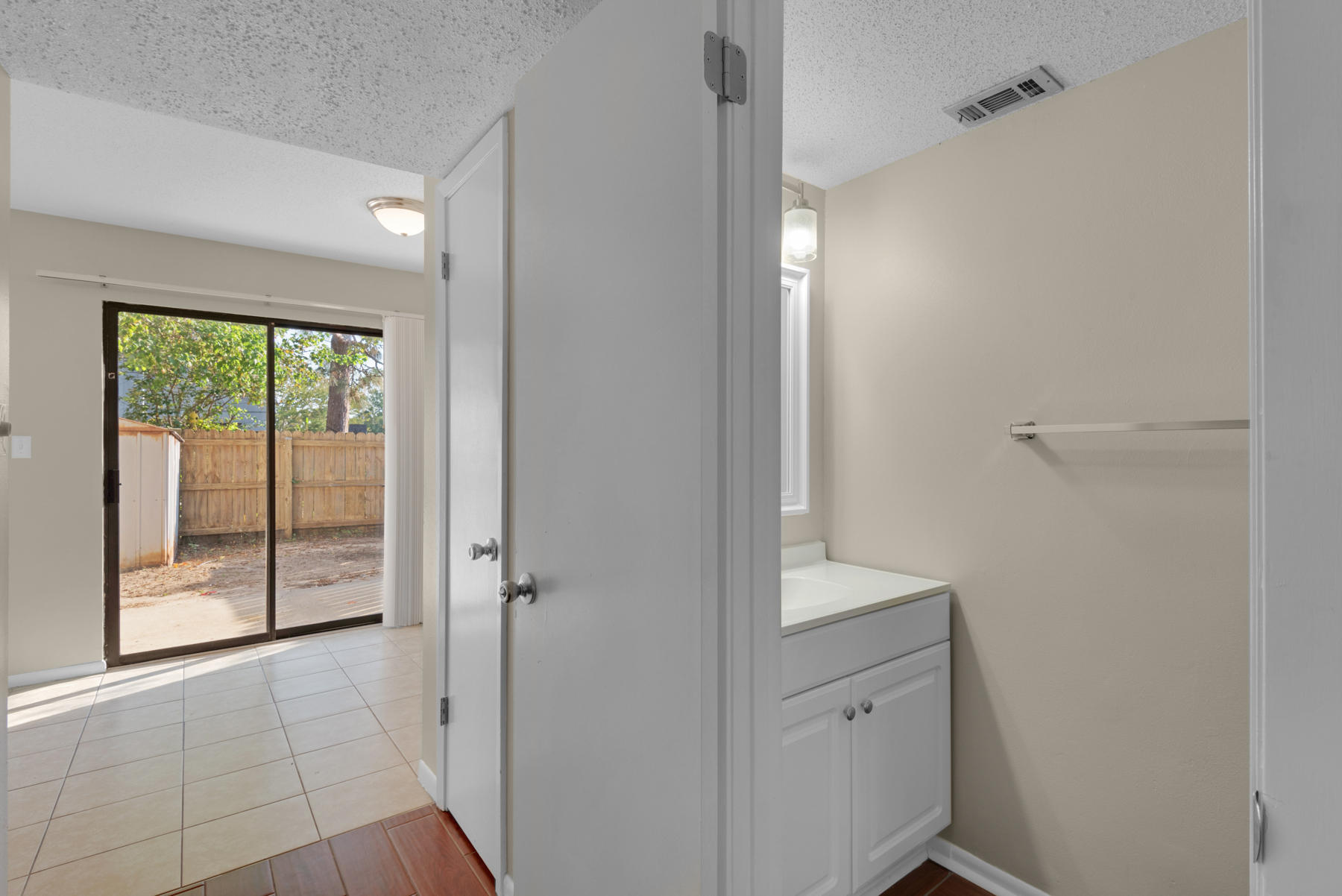 VIKING MANOR PH 1 - Residential