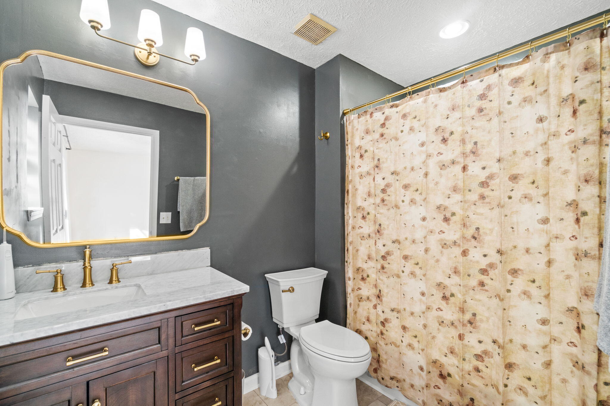 ALLISON TRACE - Residential