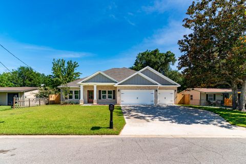 A home in Fort Walton Beach