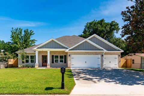 A home in Fort Walton Beach