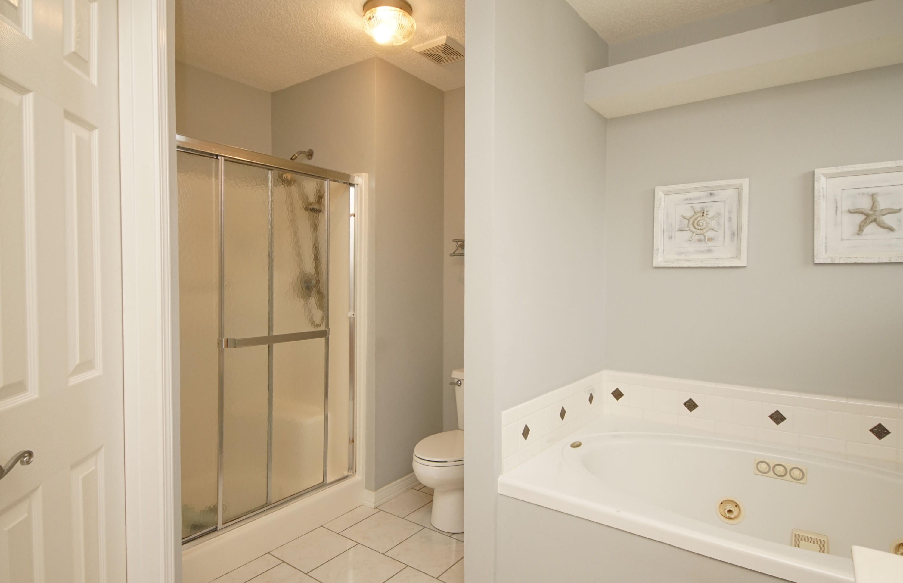 BAREFOOT CREEK - Residential