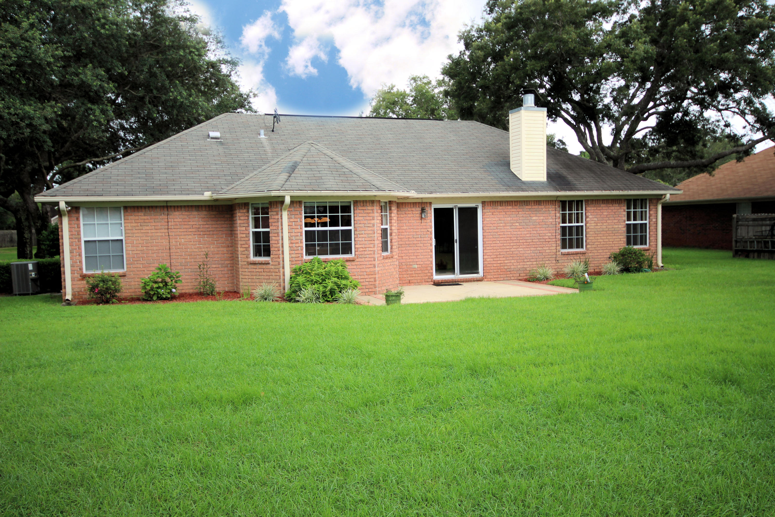 BAREFOOT CREEK - Residential