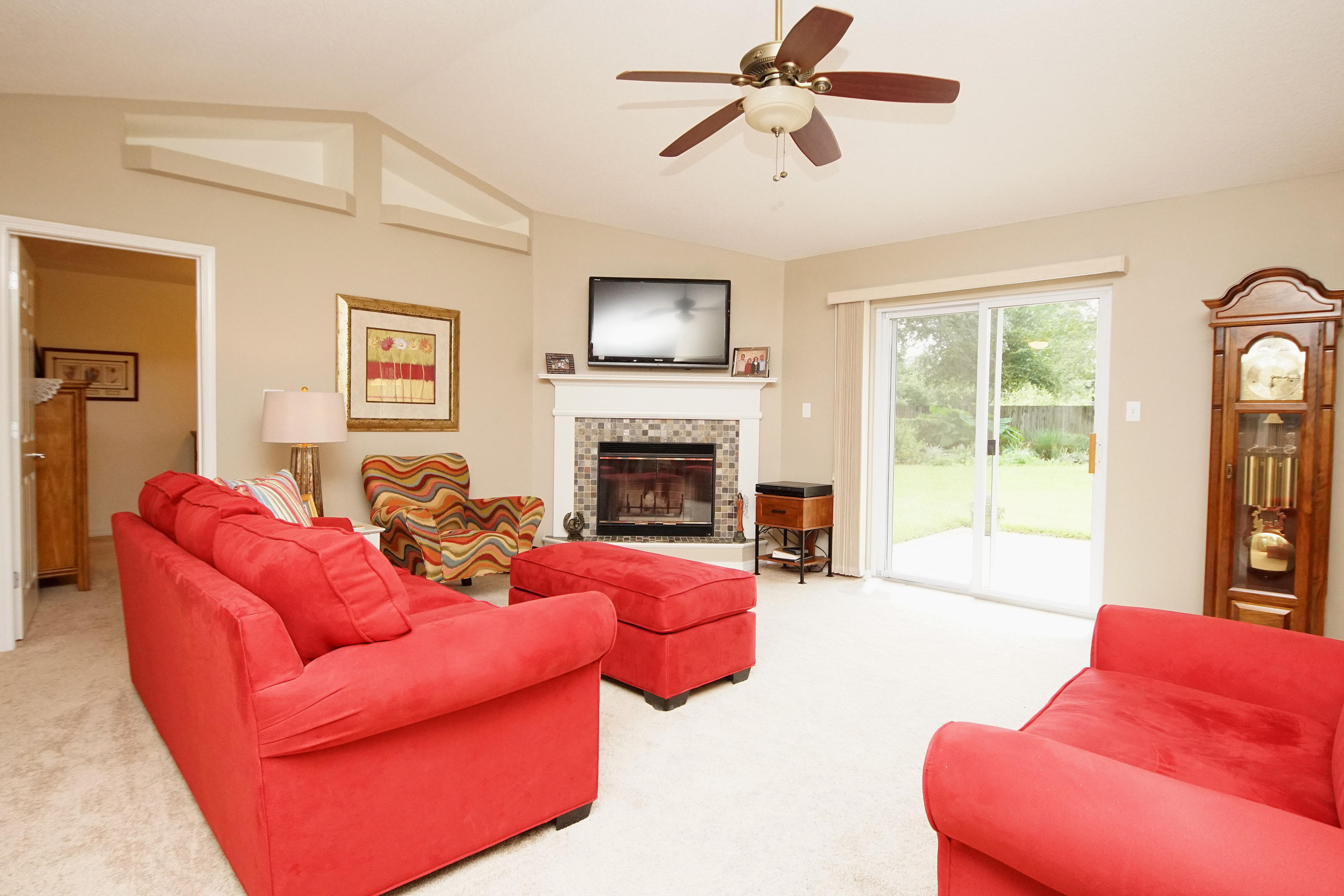 BAREFOOT CREEK - Residential