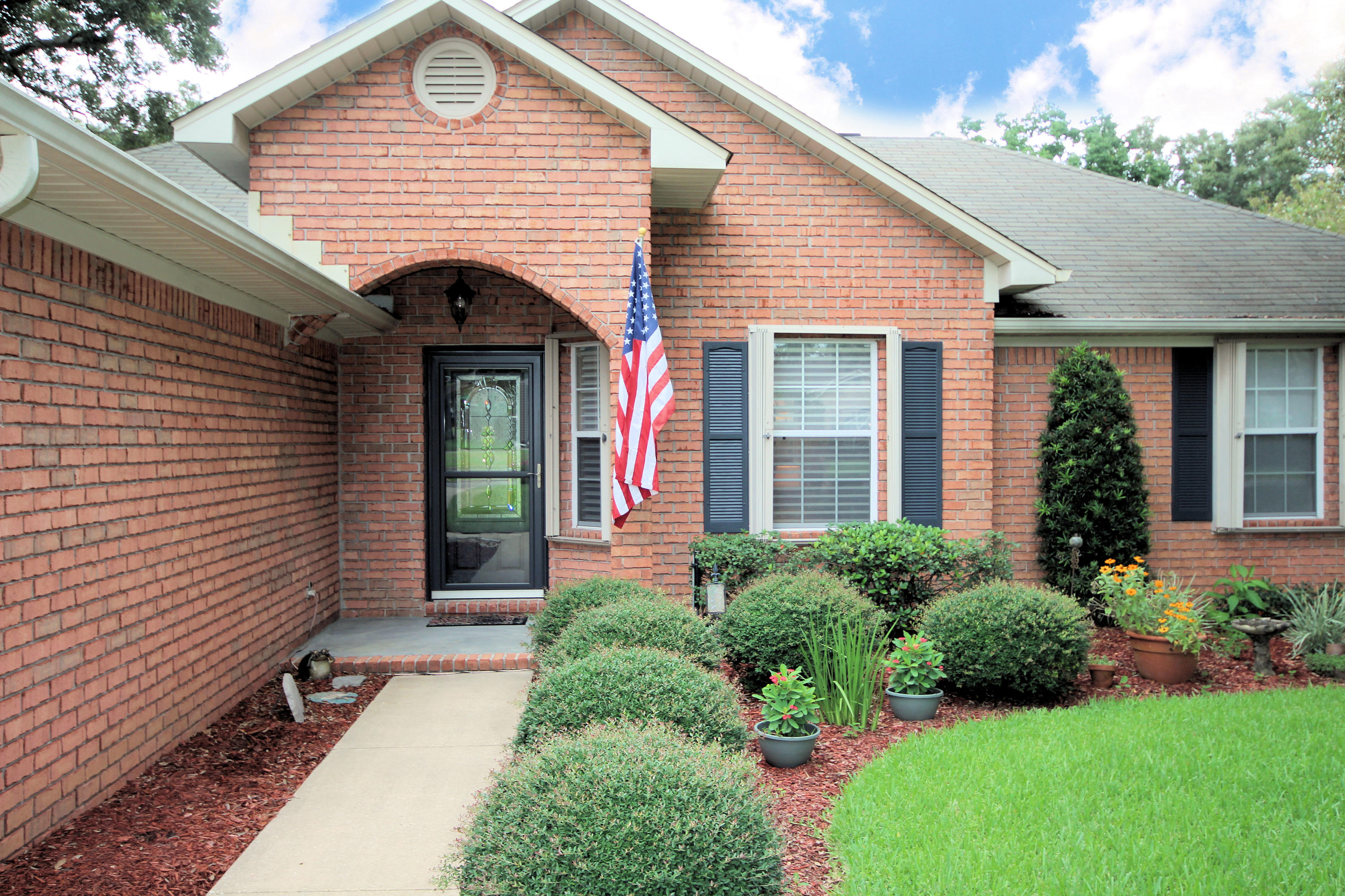BAREFOOT CREEK - Residential