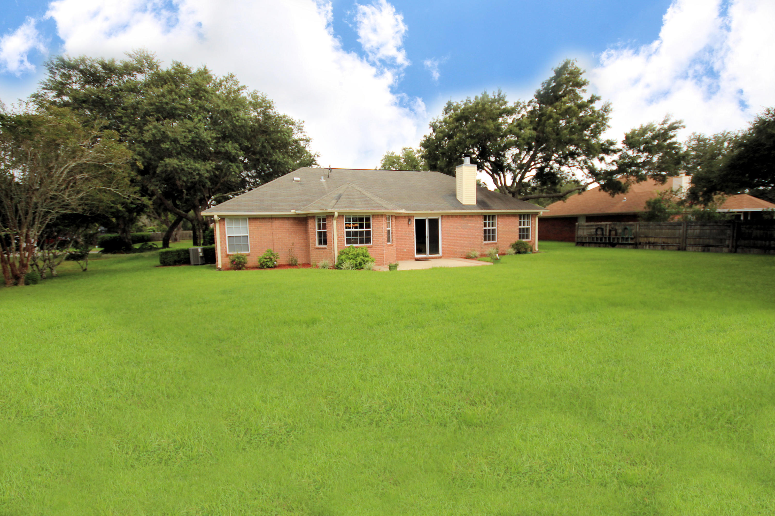 BAREFOOT CREEK - Residential