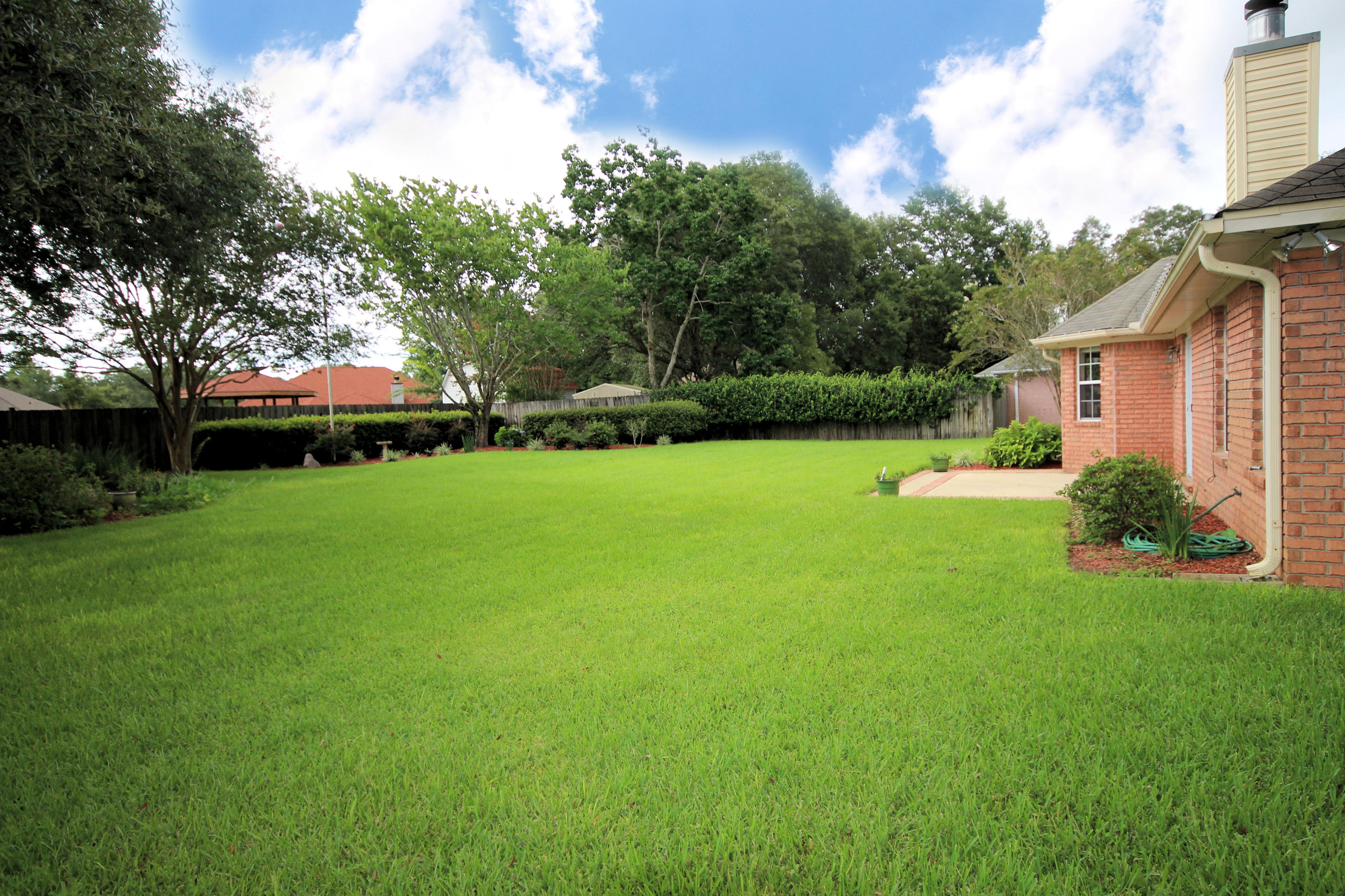 BAREFOOT CREEK - Residential