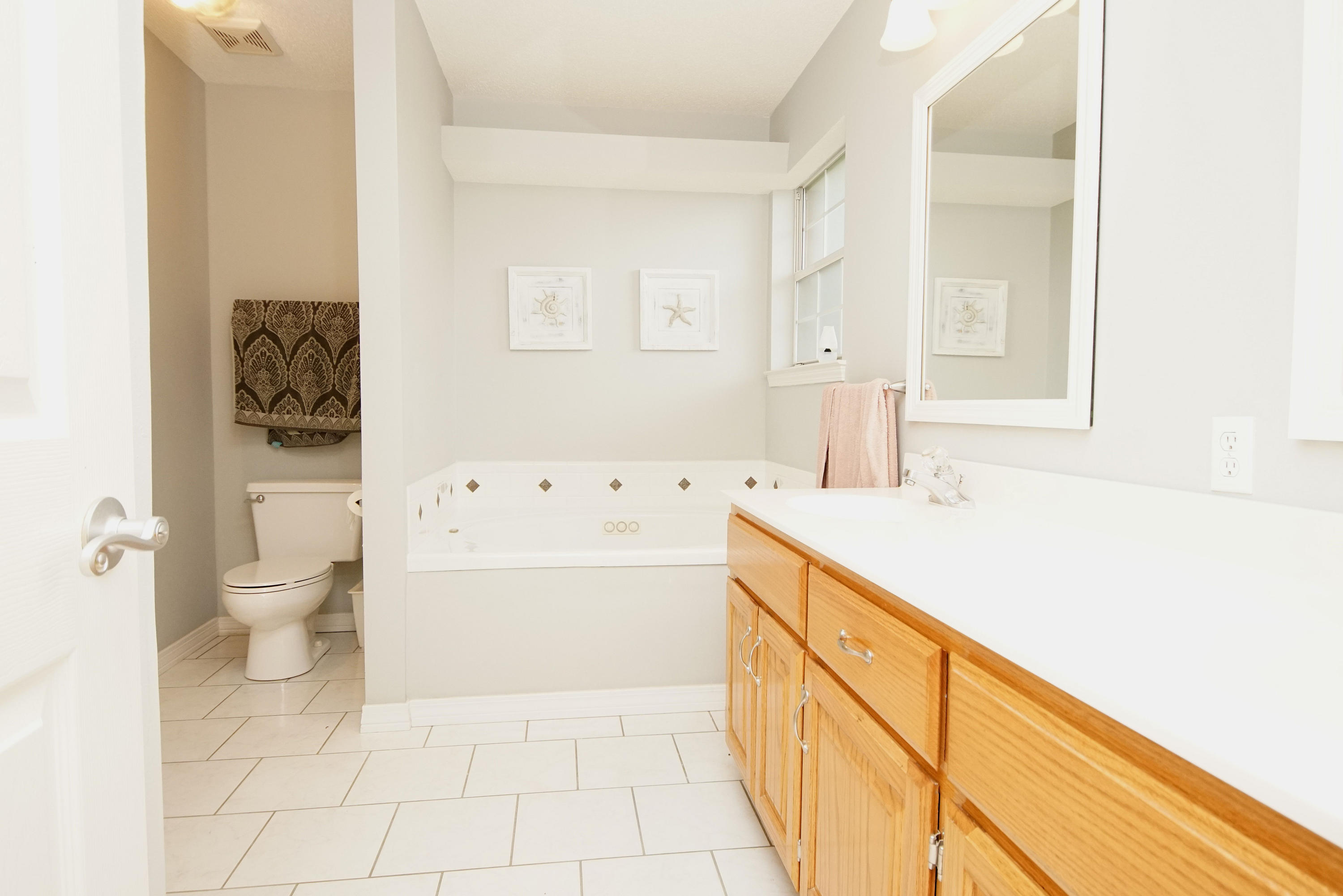 BAREFOOT CREEK - Residential