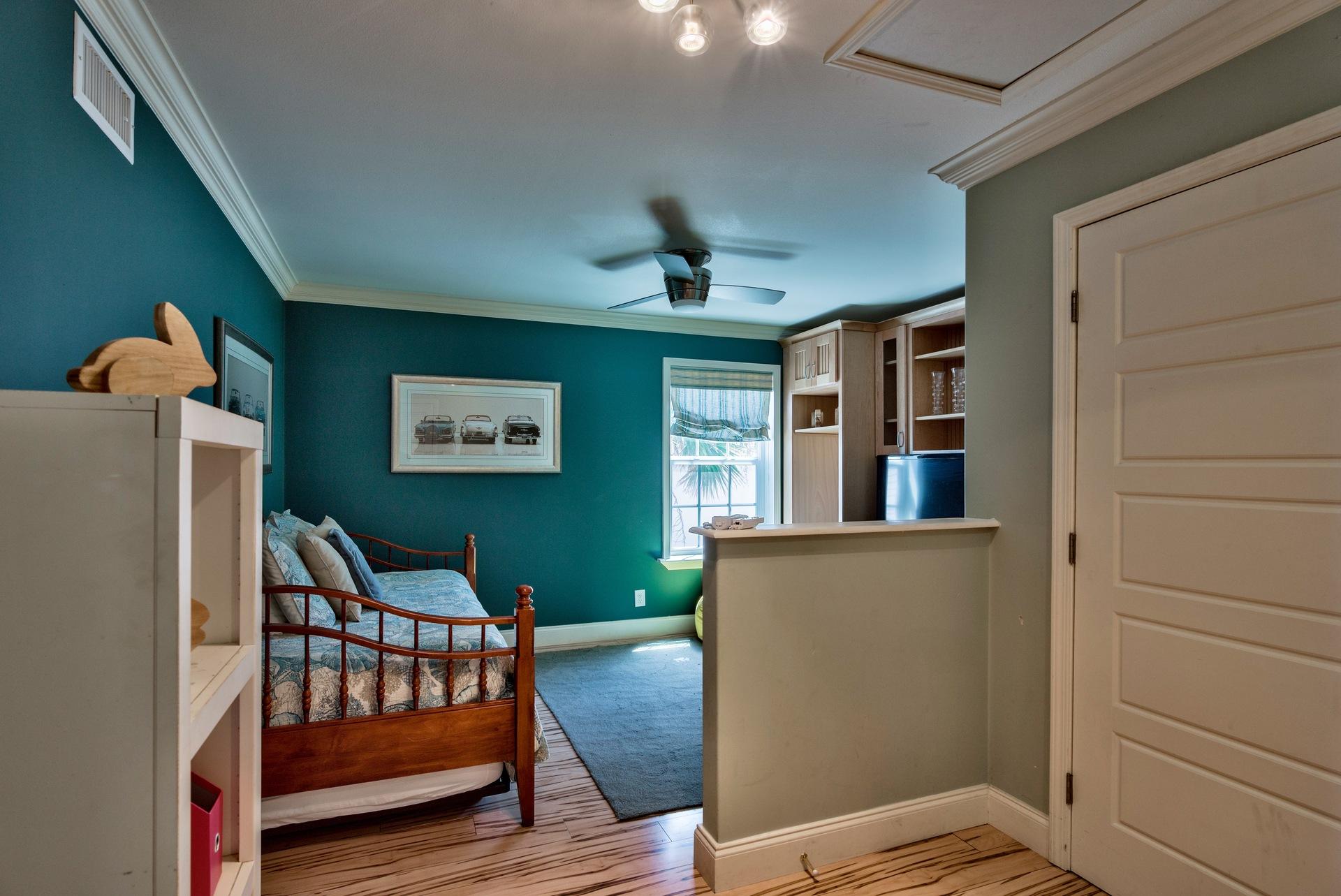 GULF SHORE MANOR - Residential