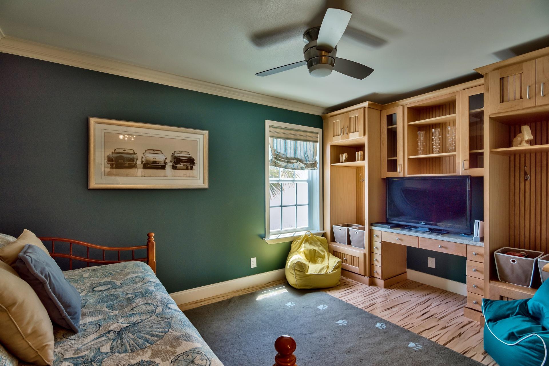 GULF SHORE MANOR - Residential