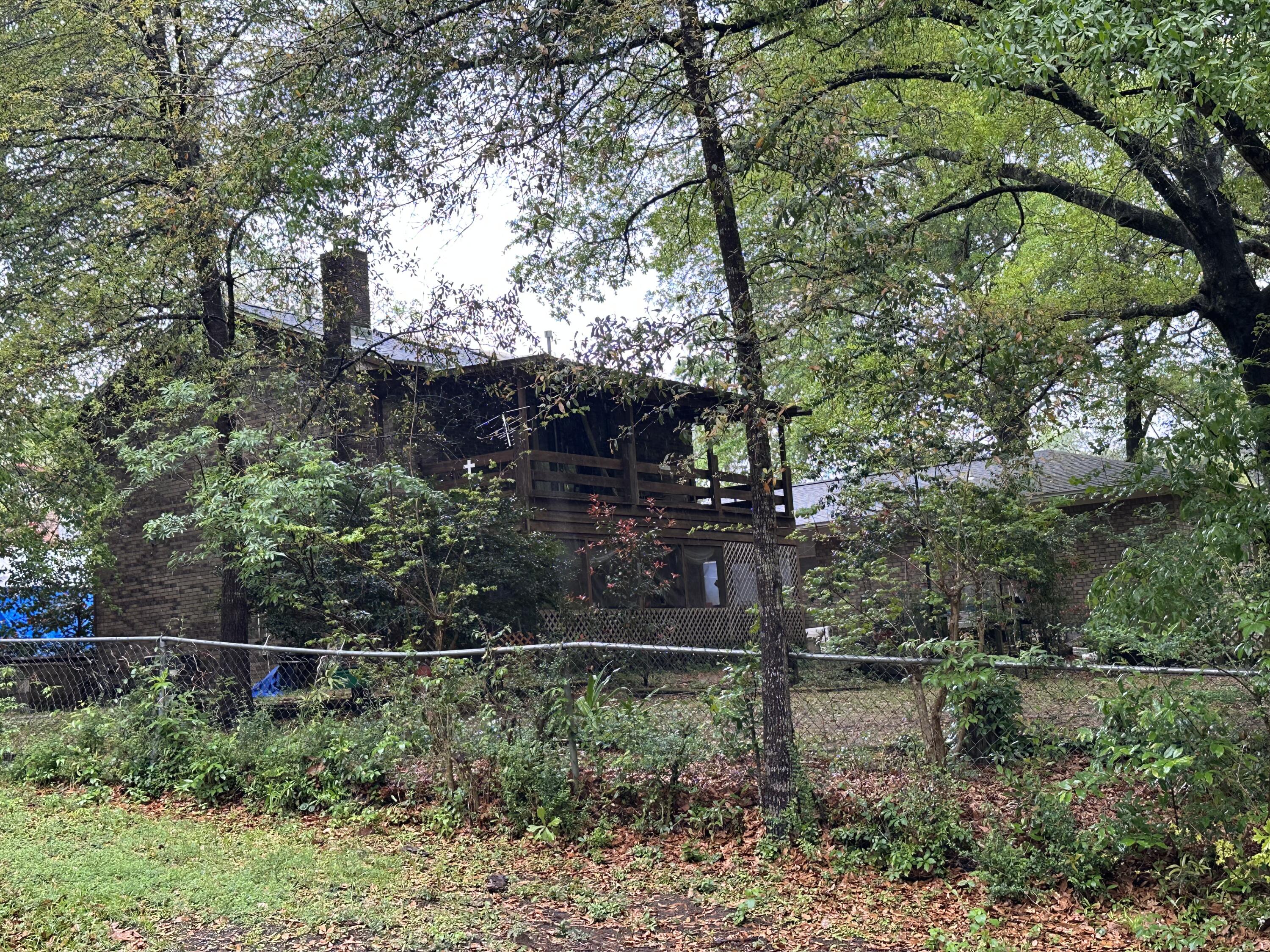 NO RECORDED SUBDIVISION - Residential