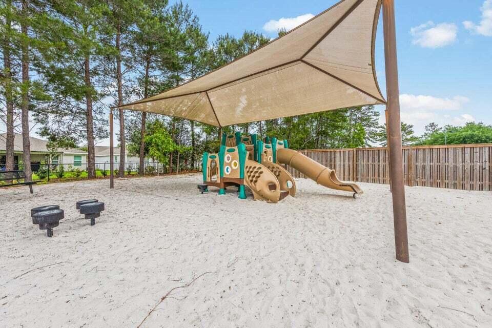 HAMMOCK BAY - FIREFLY - Residential