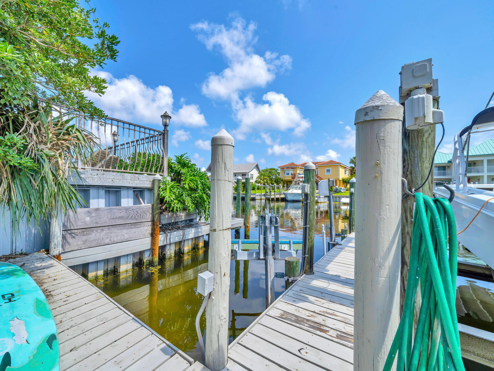 HOLIDAY ISLE - Residential