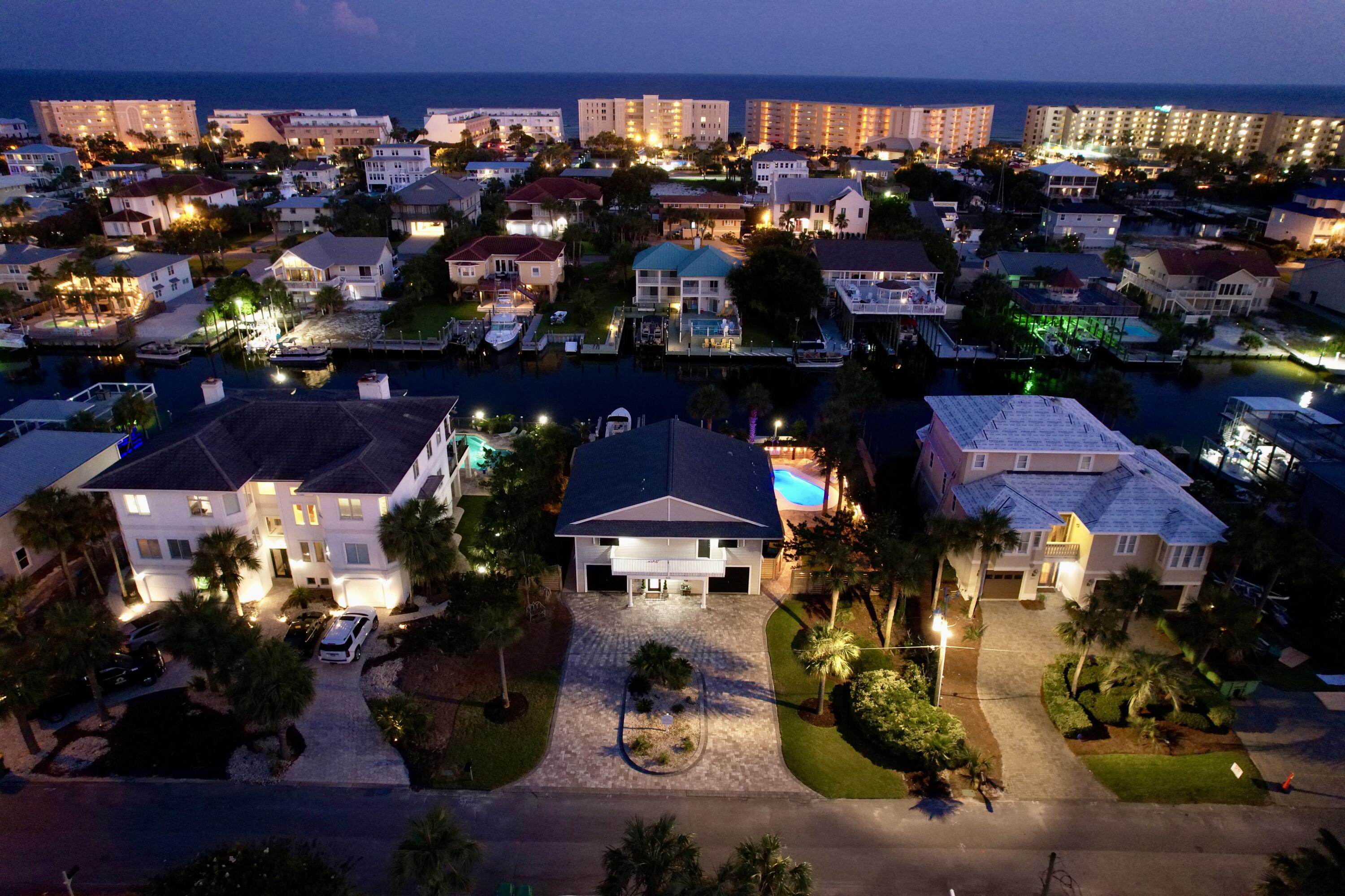 HOLIDAY ISLE - Residential
