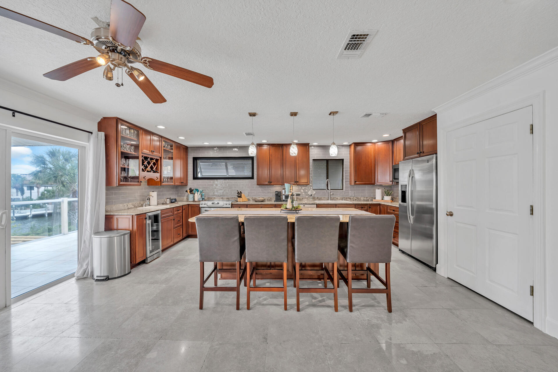 HOLIDAY ISLE - Residential
