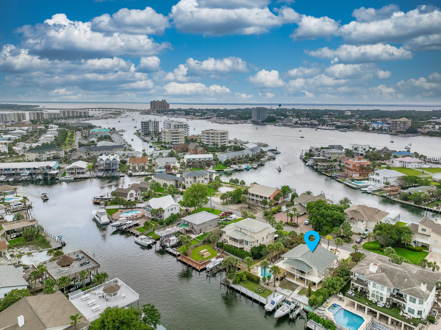 HOLIDAY ISLE - Residential
