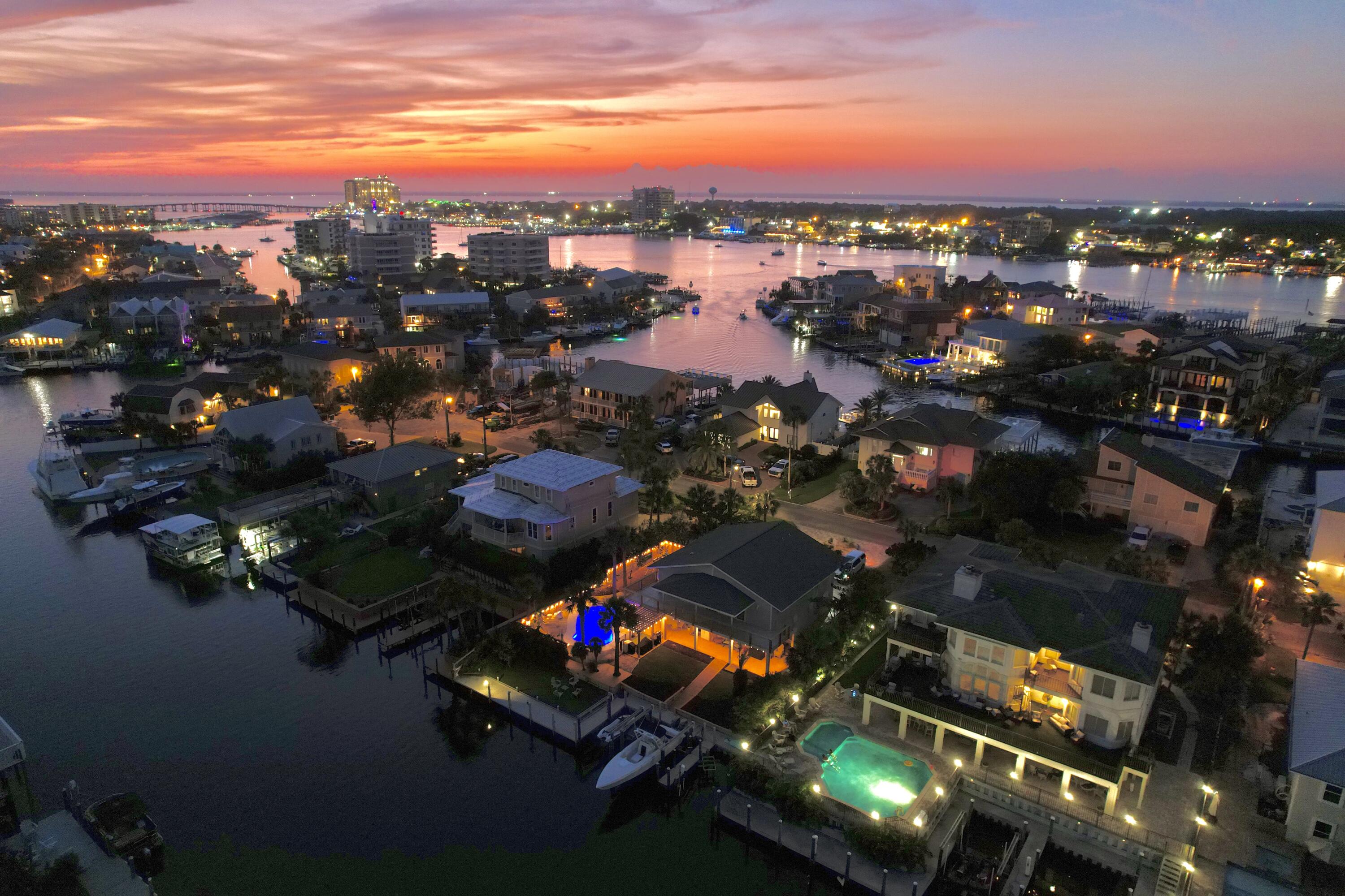 HOLIDAY ISLE - Residential