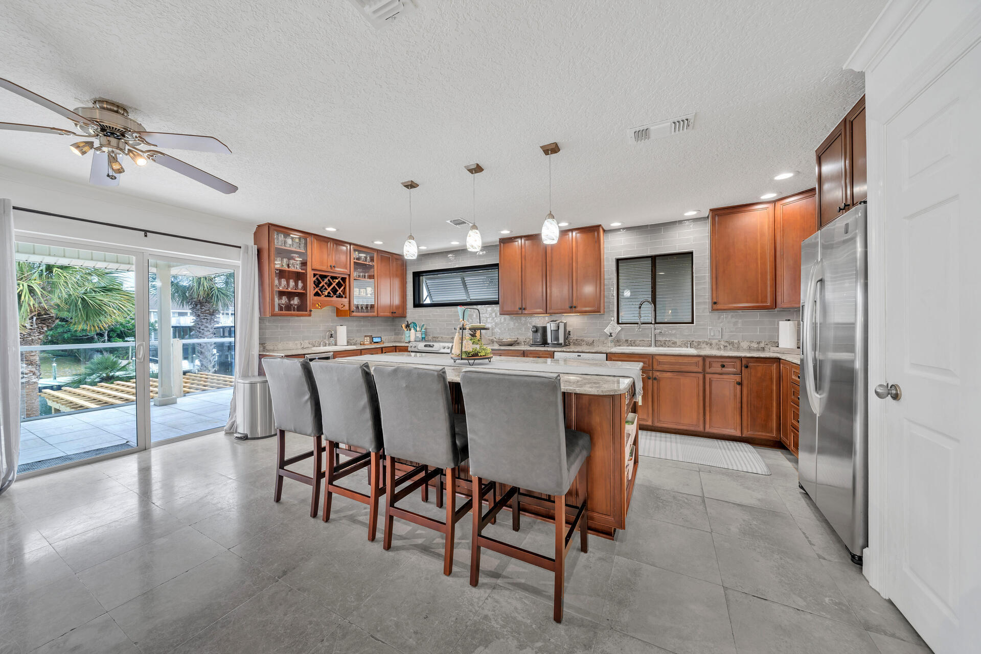 HOLIDAY ISLE - Residential