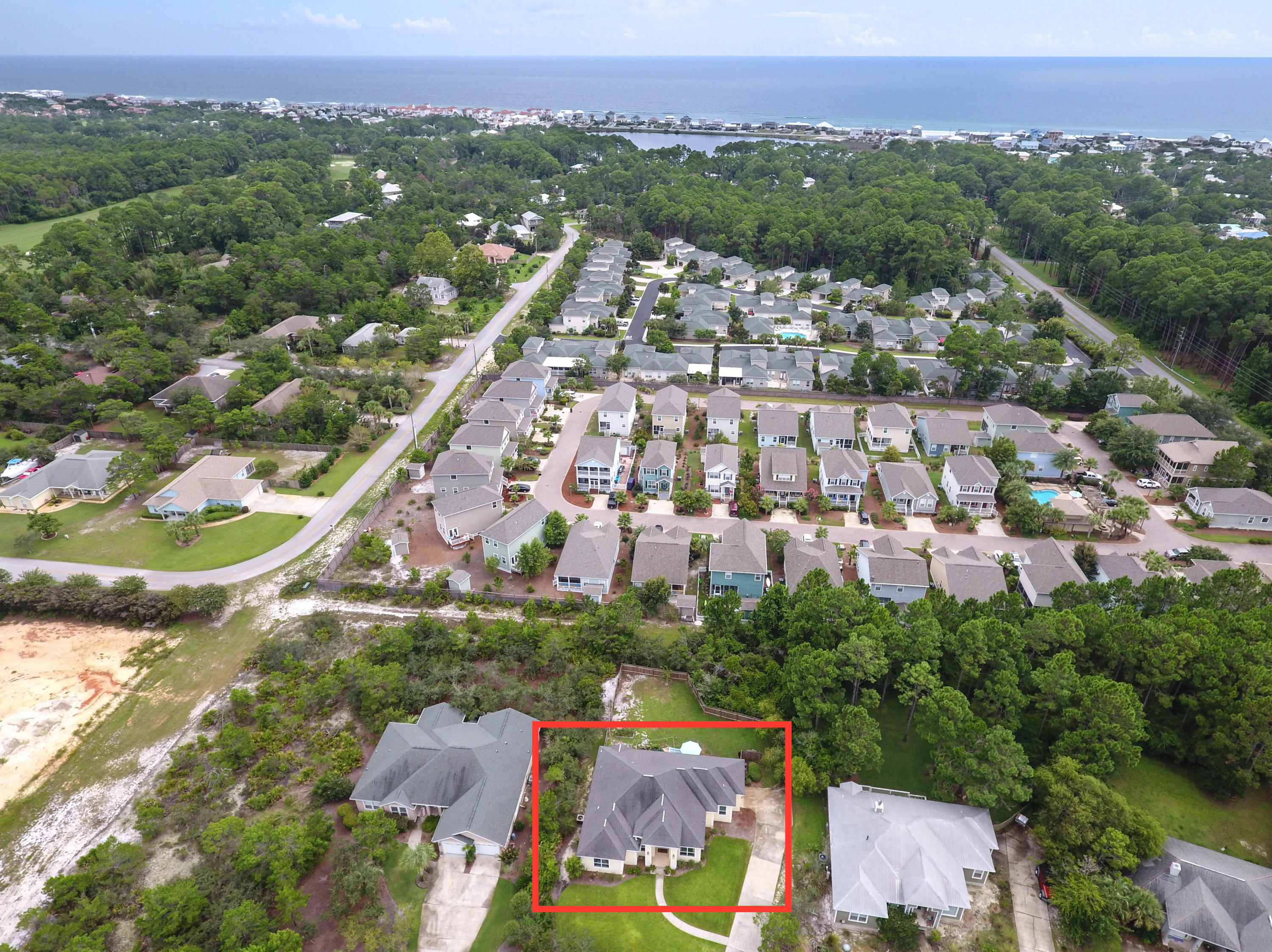 COUNTRY CLUB ESTATES - Residential